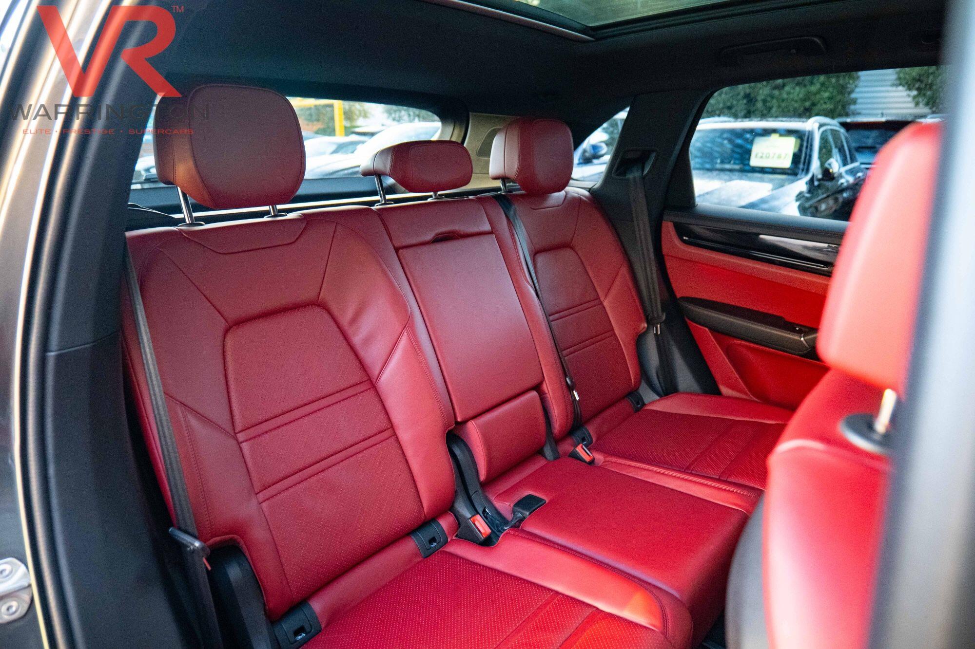 Porsche Cayenne view 40