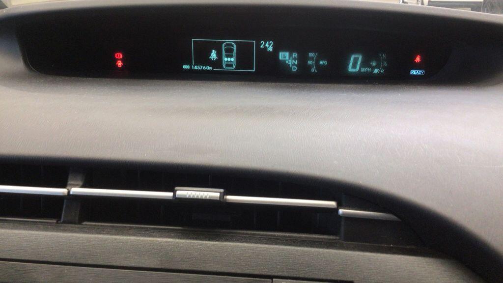 Toyota Prius view 12