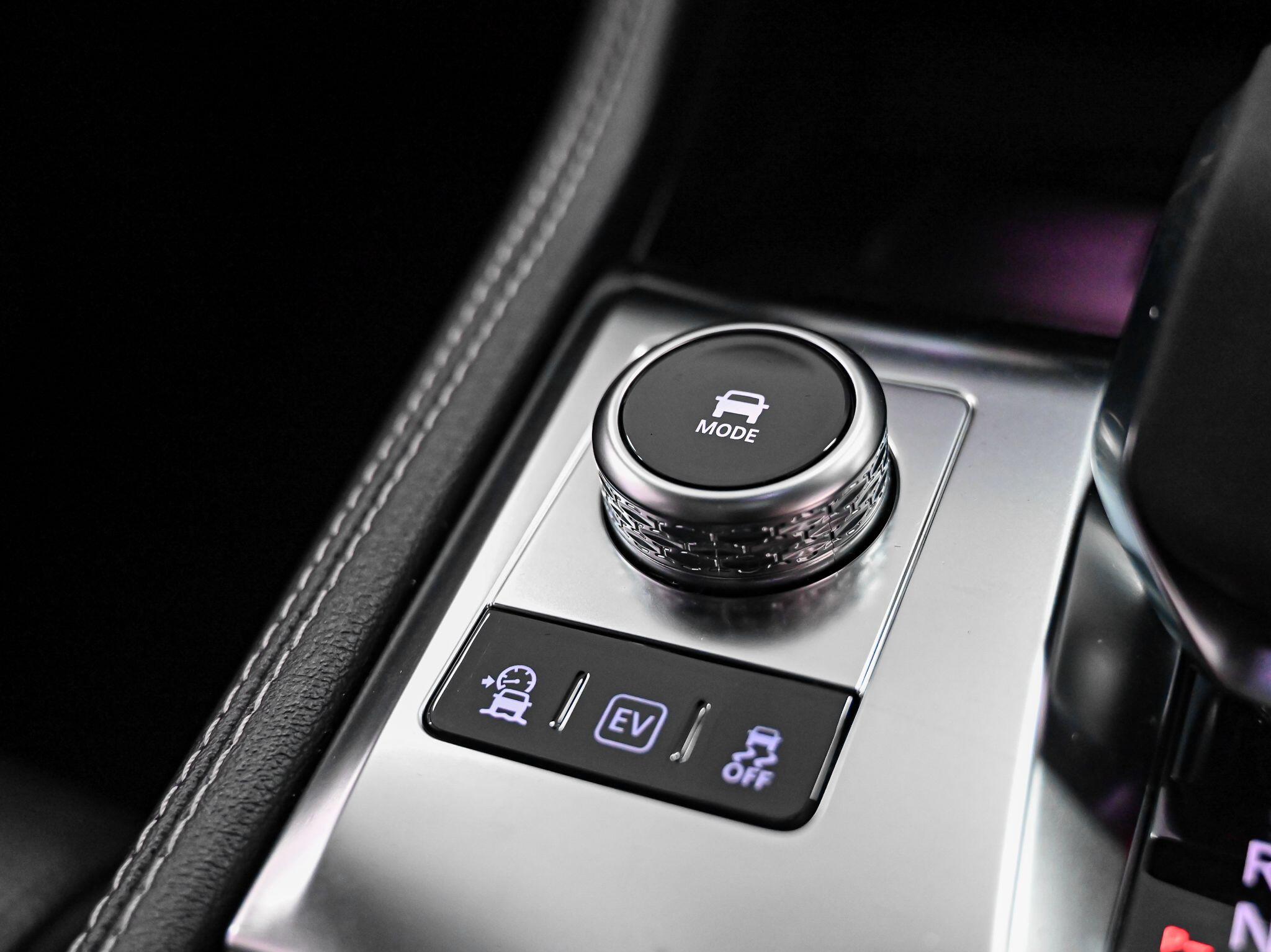 Jaguar F-Pace view 29
