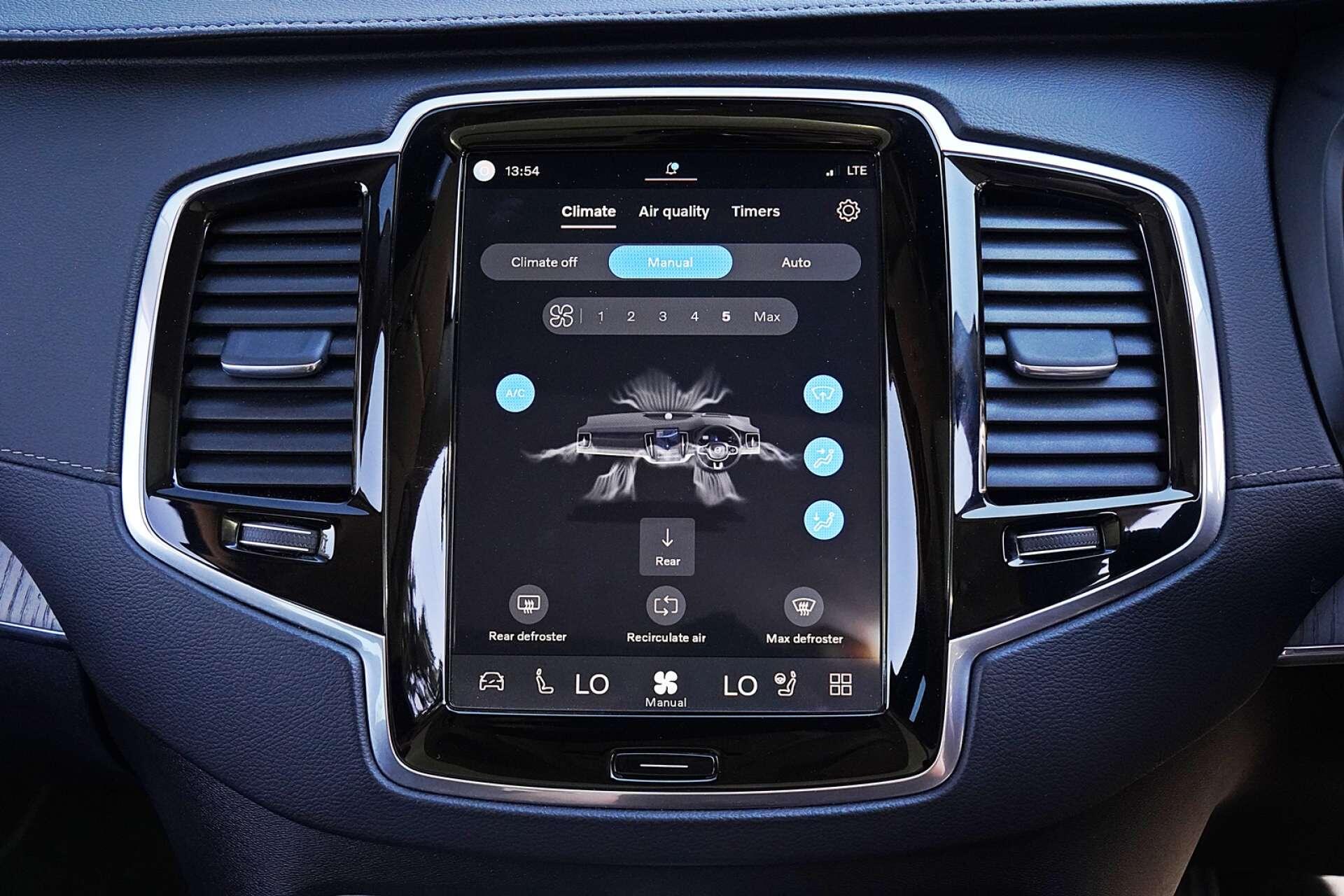 Volvo XC90 view 28
