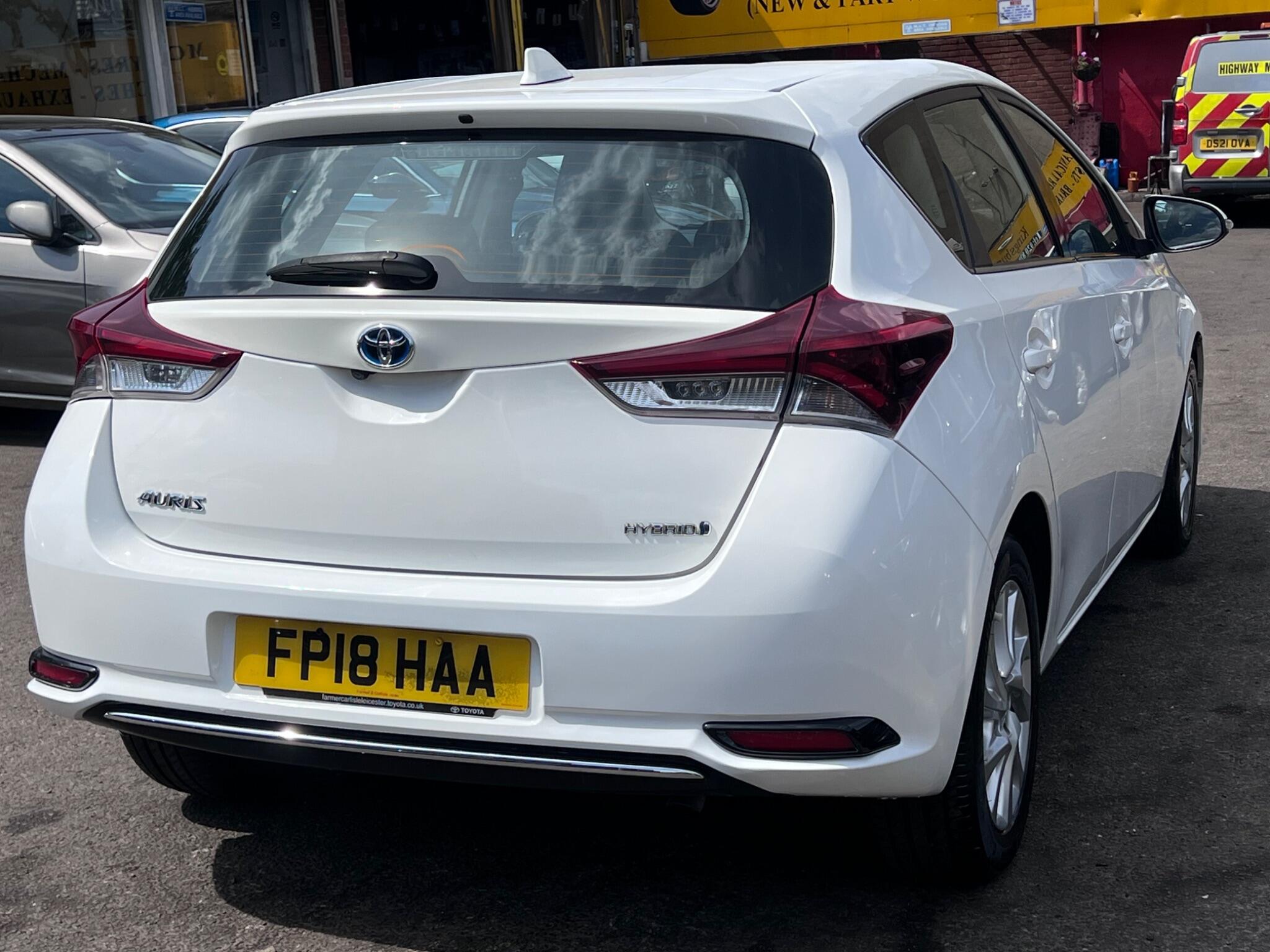 Toyota Auris view 9