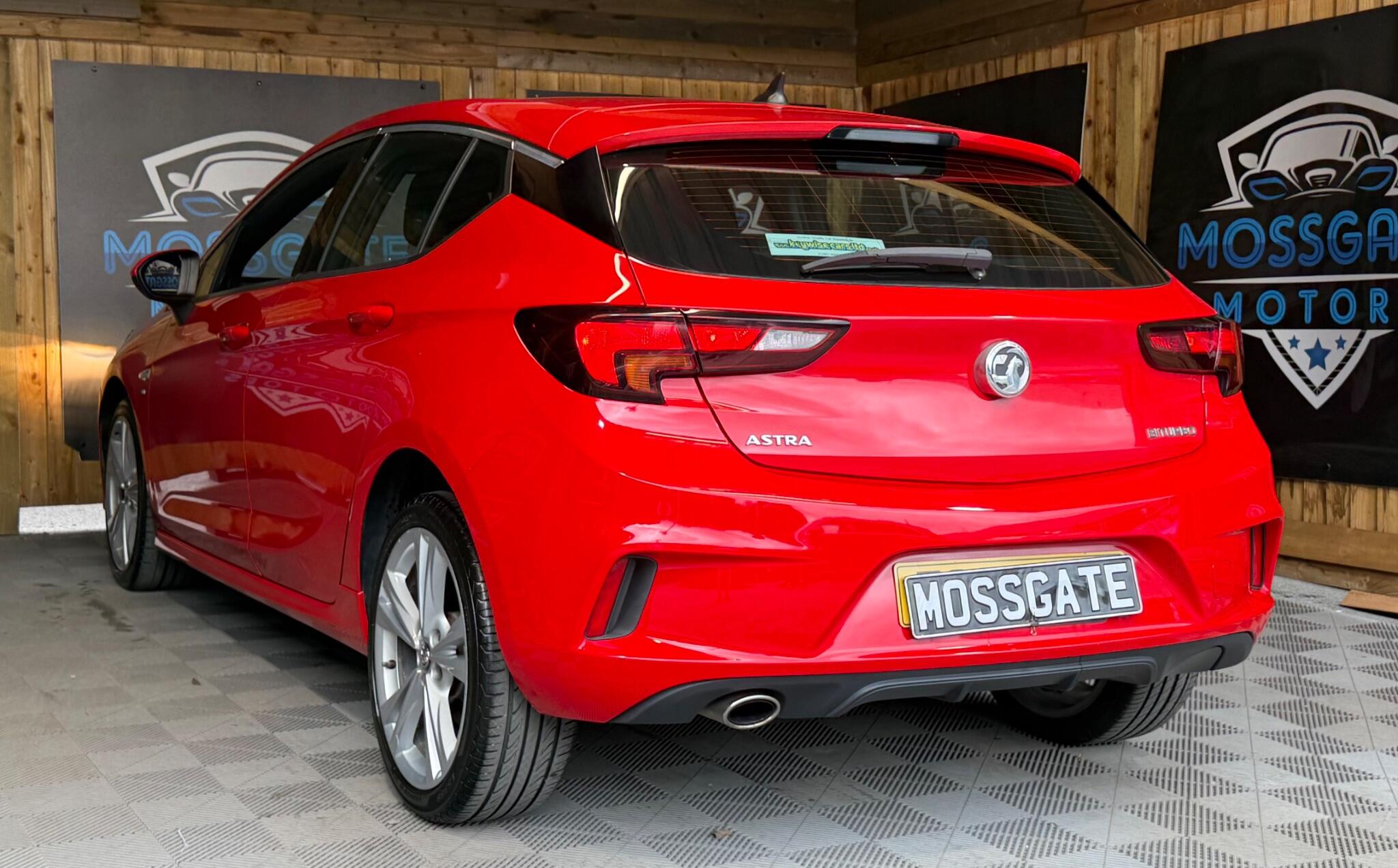 Vauxhall Astra view 4