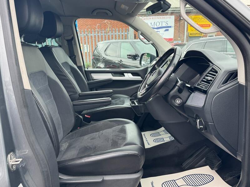 2018 Volkswagen Caravelle image 28