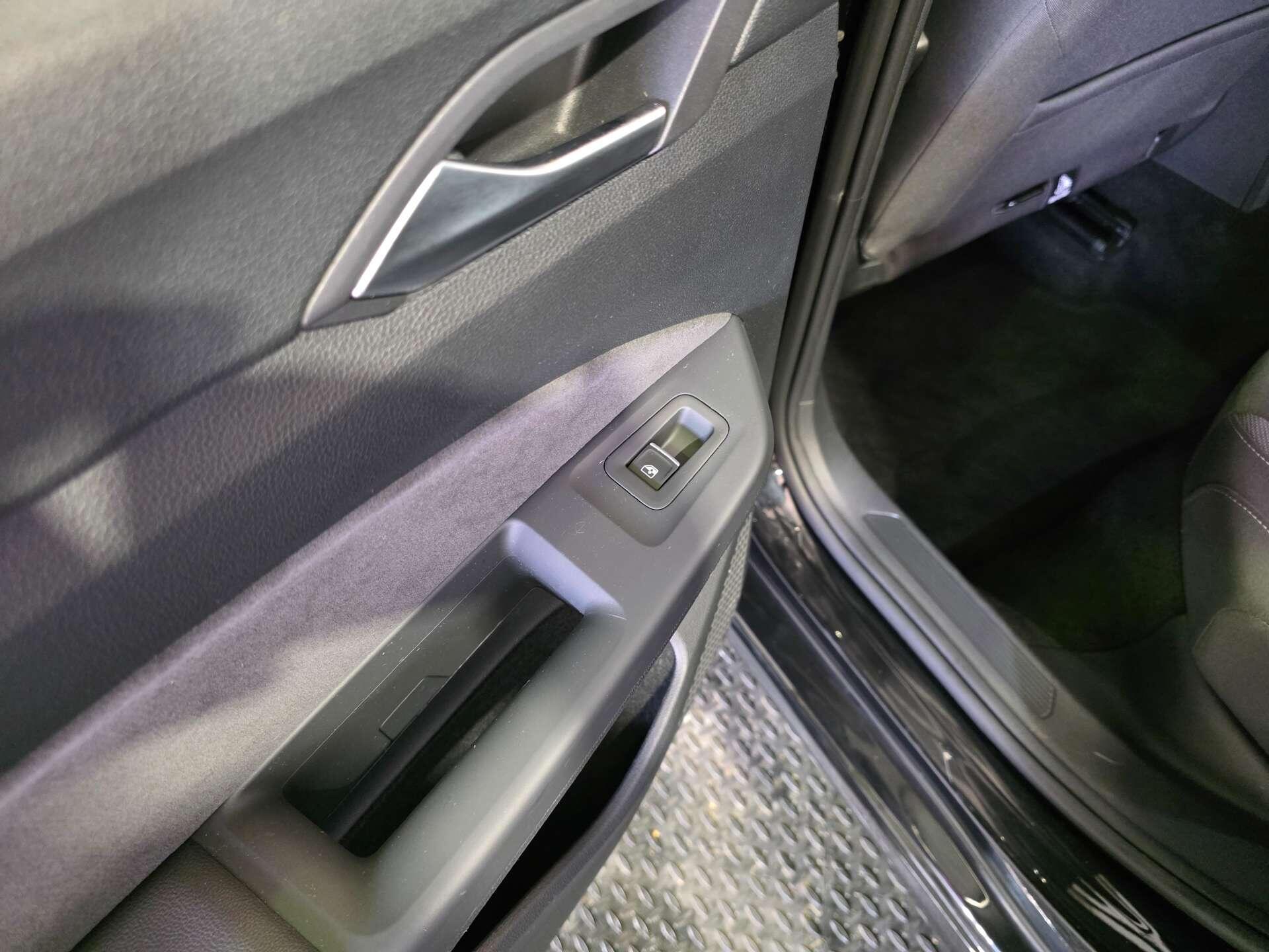 Volkswagen Golf view 52