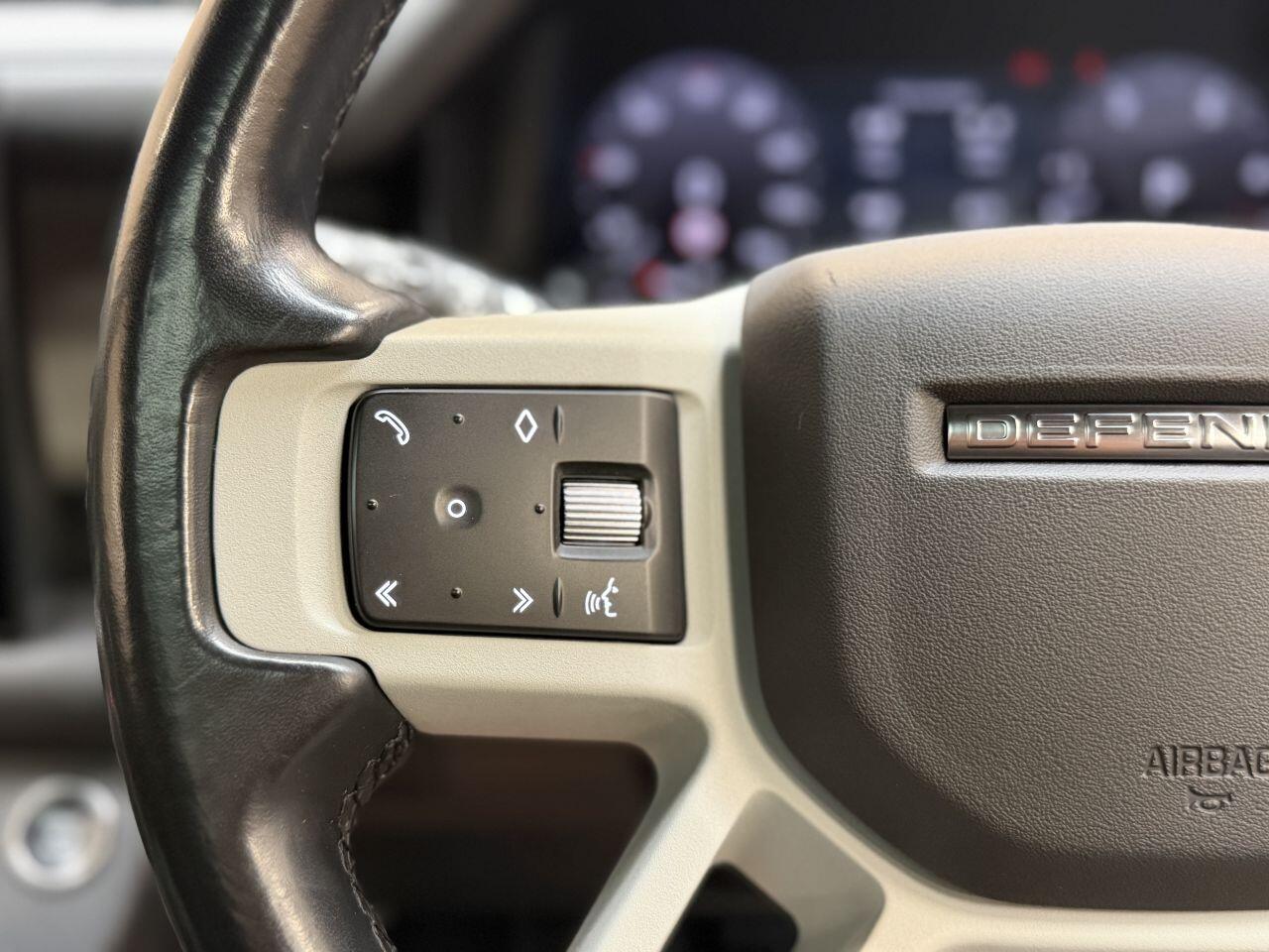 Land Rover Defender 110 view 33