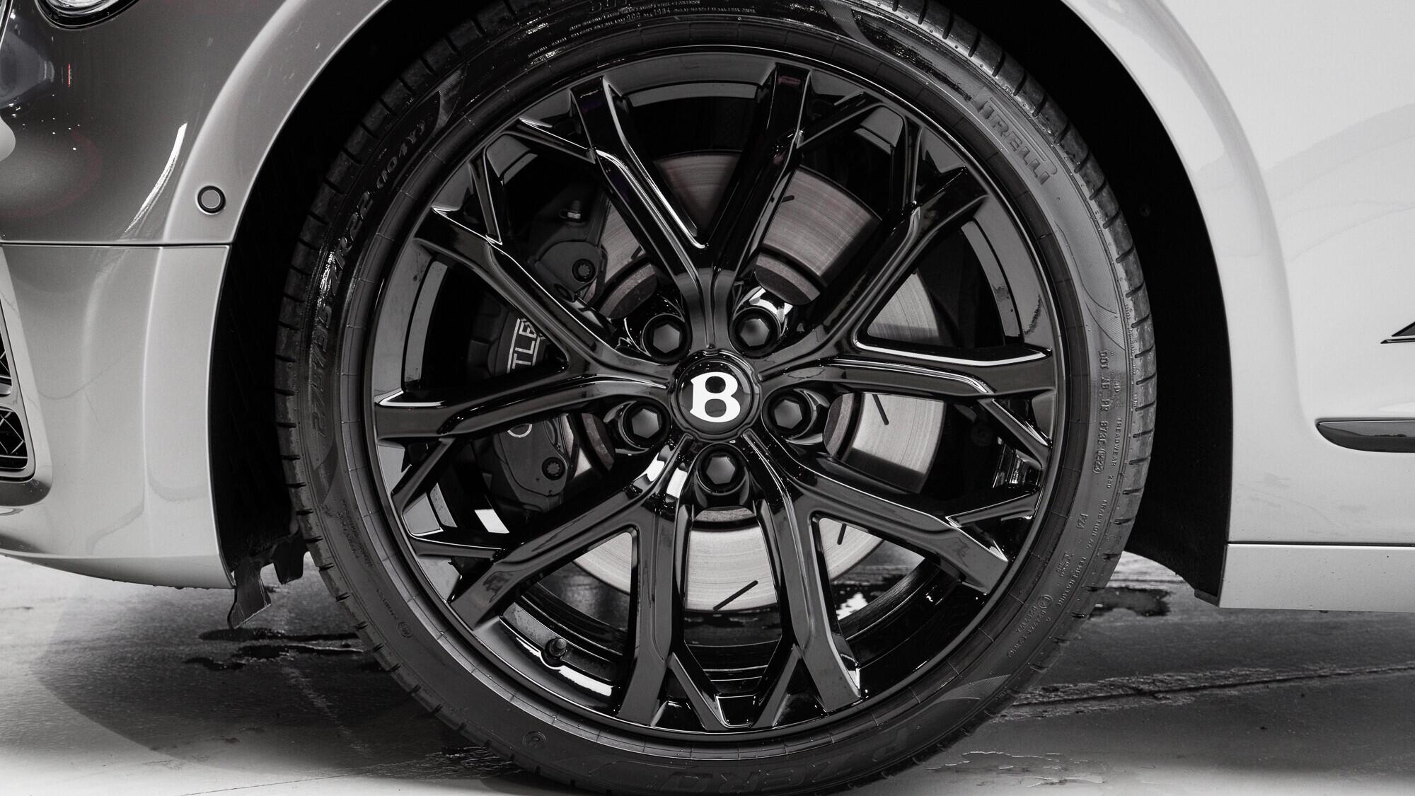 Bentley Flying Spur view 11