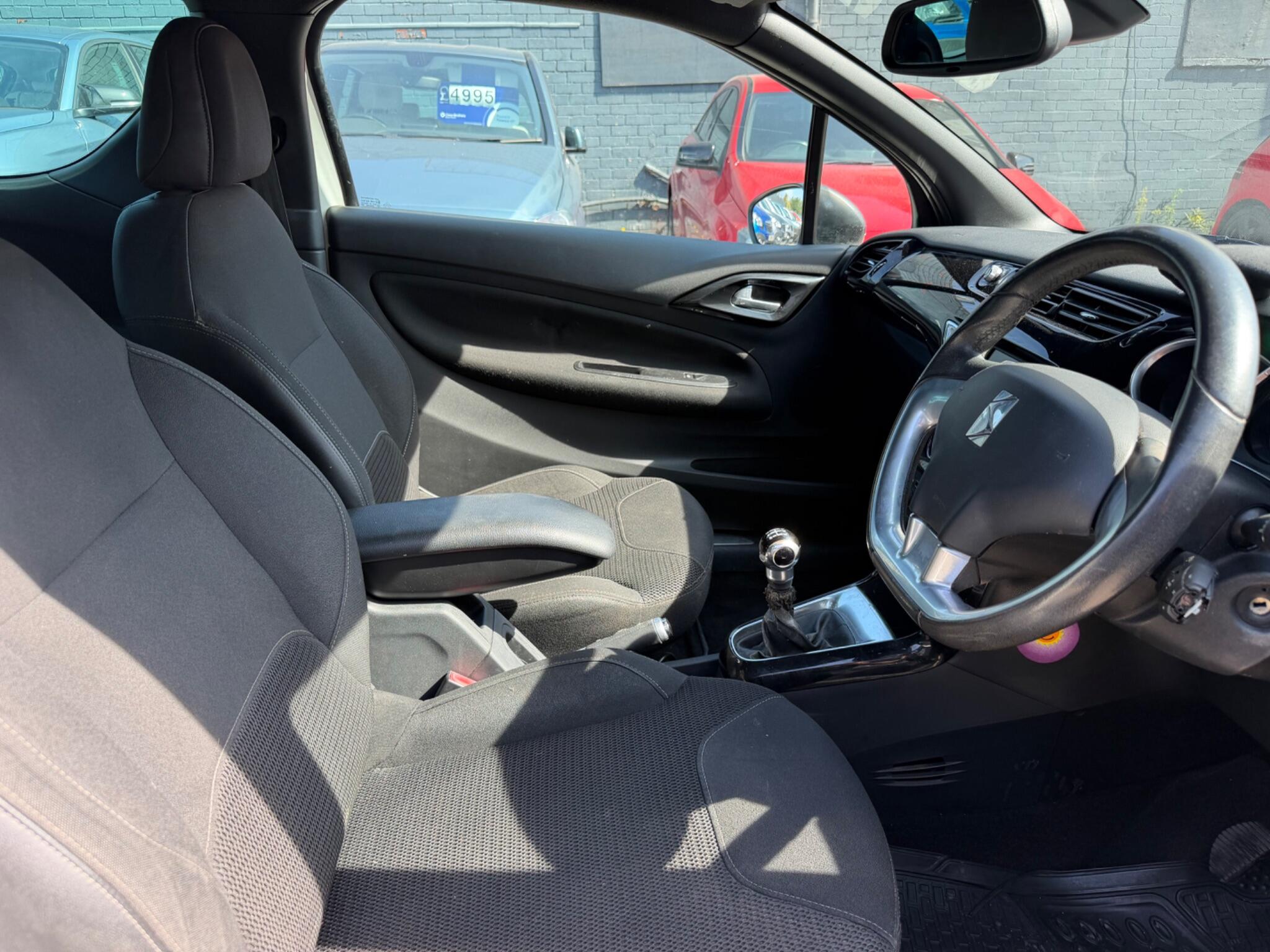 Citroen DS3 view 10