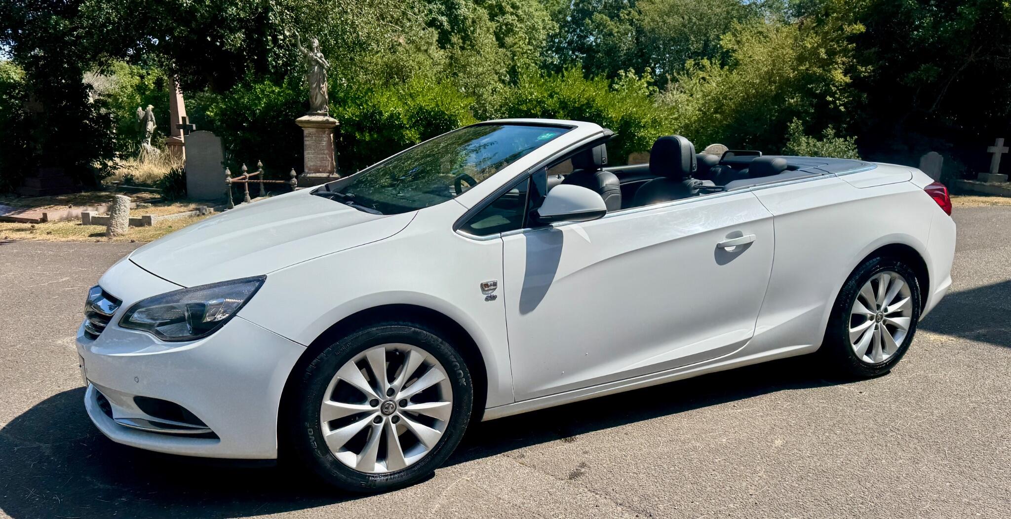 Vauxhall Cascada view 3