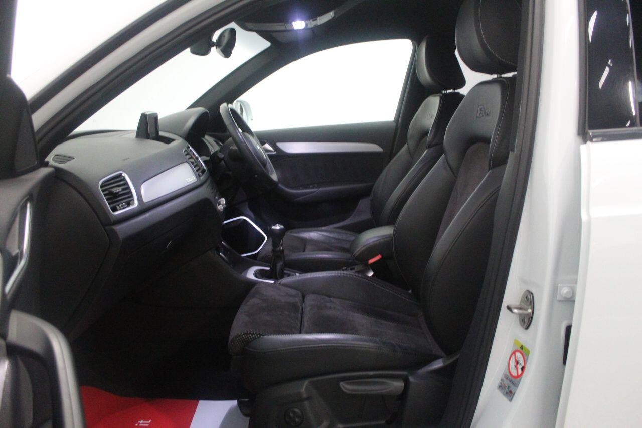 Audi Q3 view 52