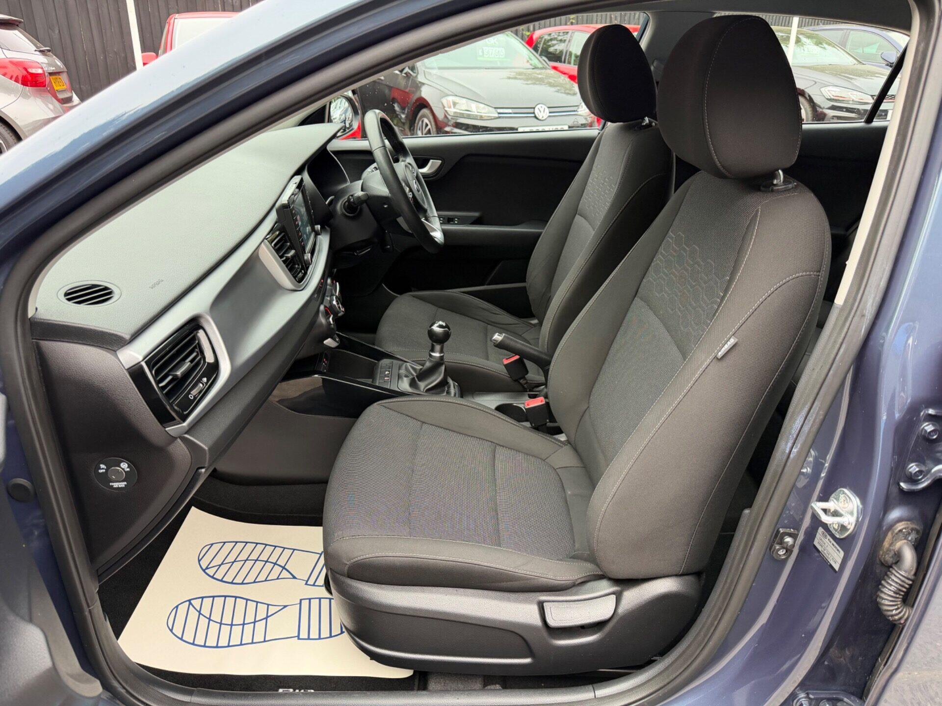 Kia Rio view 3