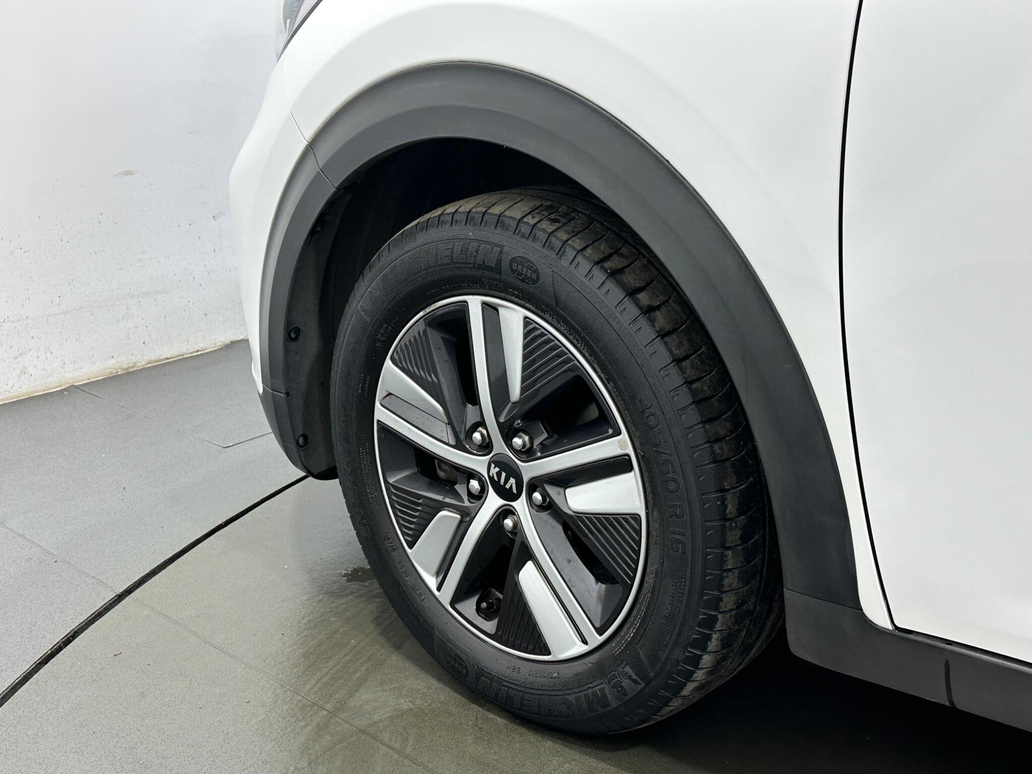 Kia Niro view 49