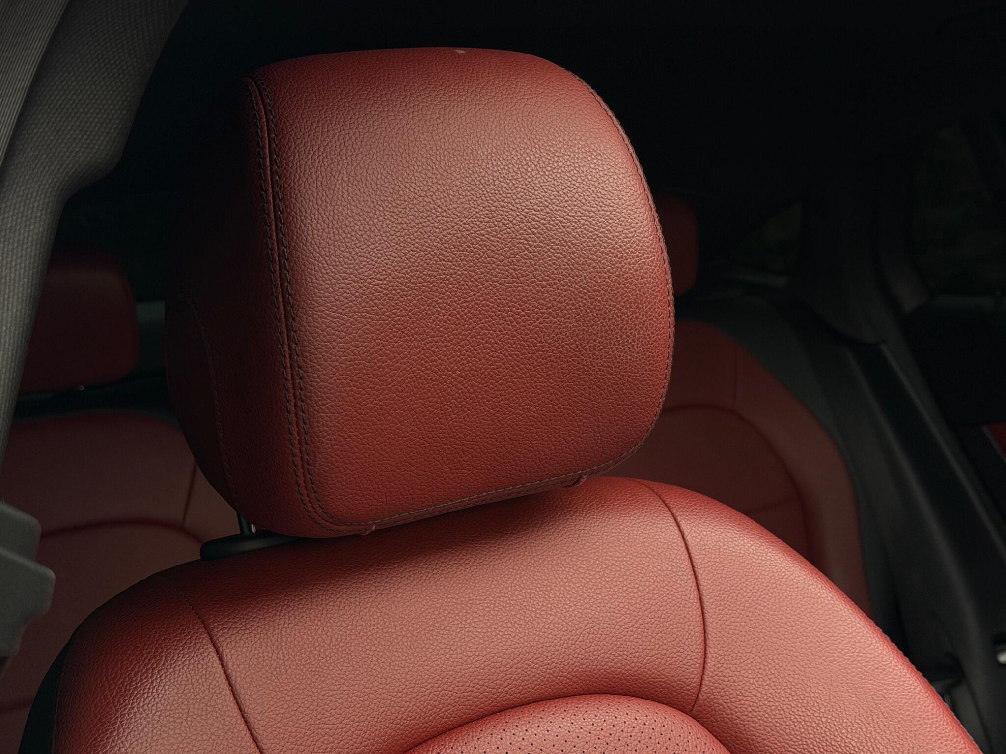 Mercedes-Benz GLC view 15