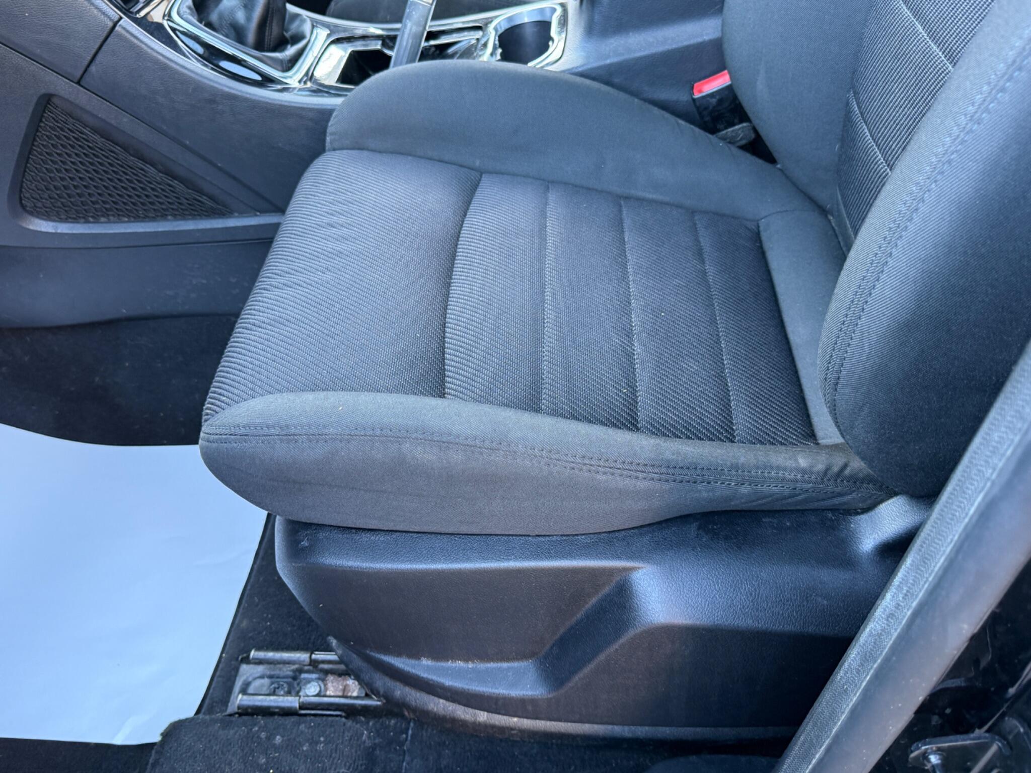 Ford S-Max - Image 25