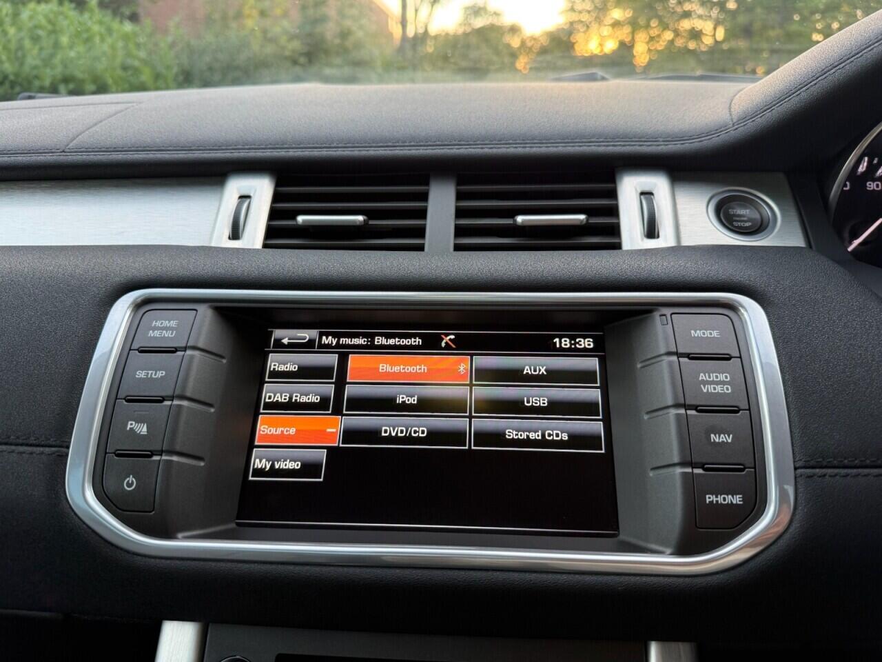 Land Rover Range Rover Evoque view 21