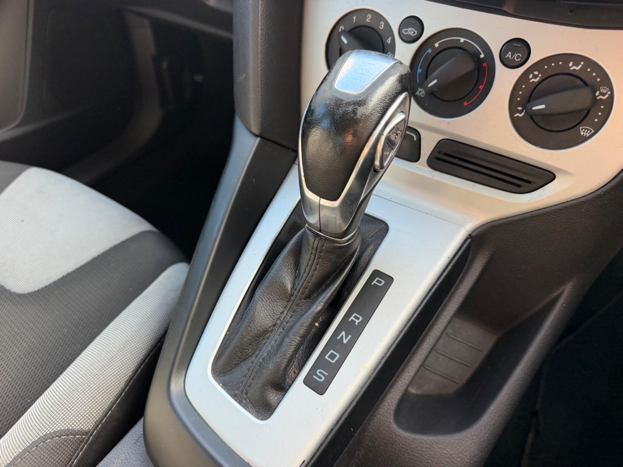 Ford Focus view 31