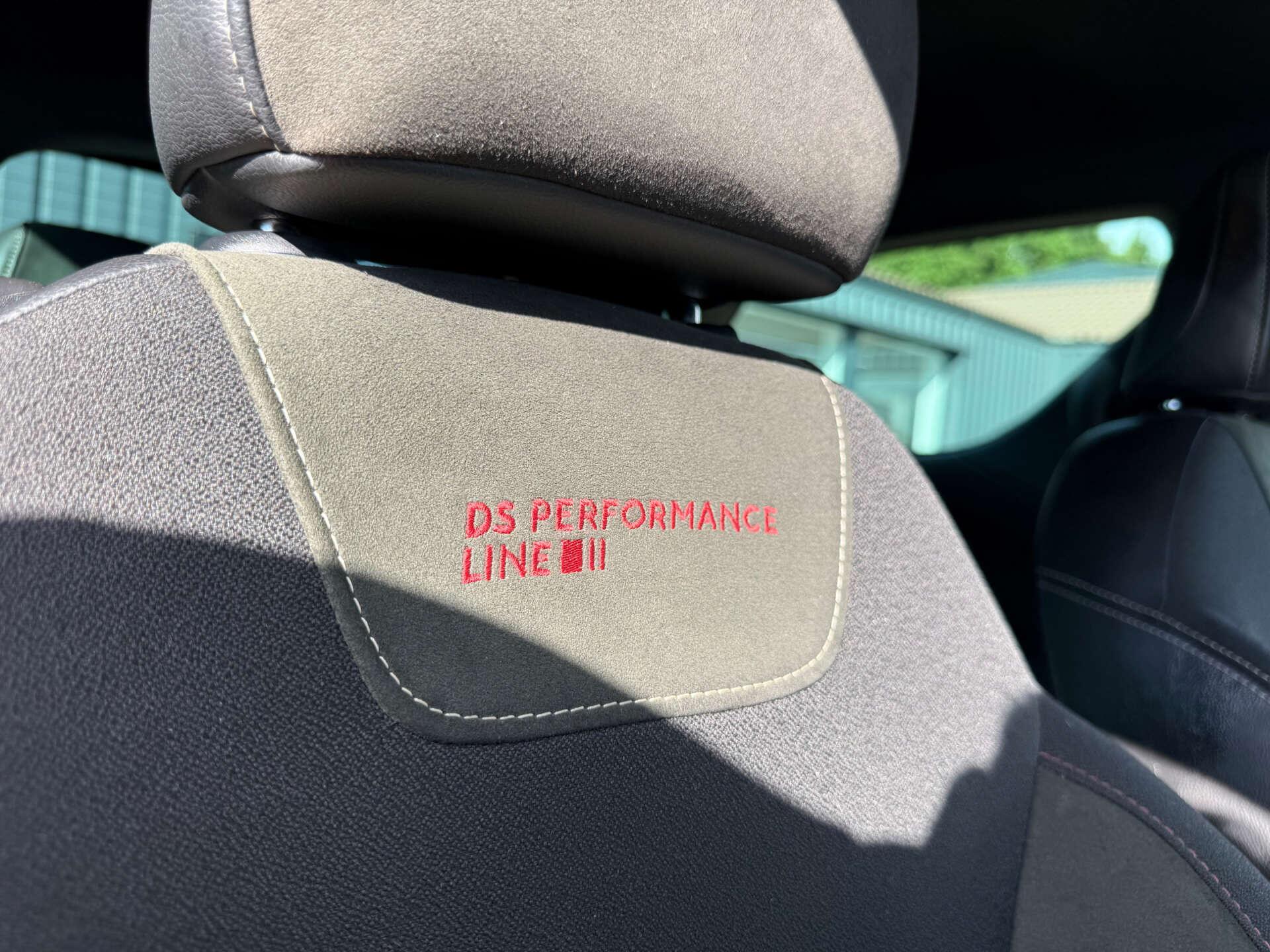 DS Automobiles DS 3 view 40