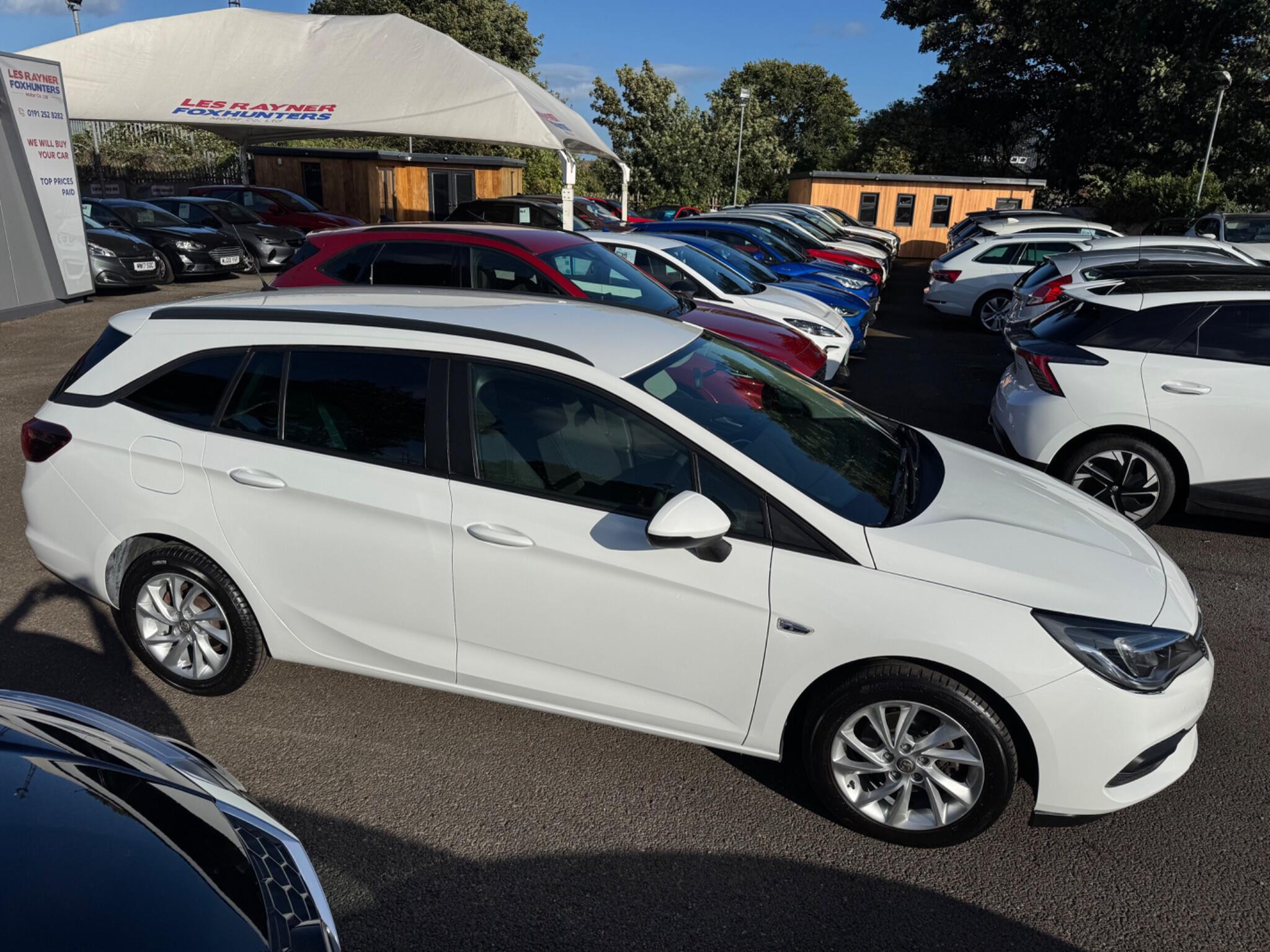 Vauxhall Astra view 16