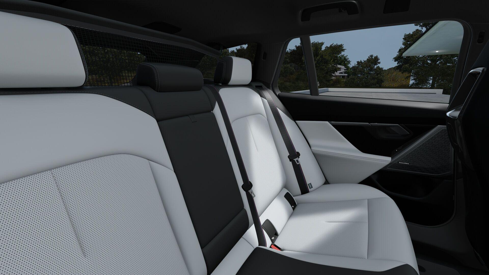 BMW M5 view 13