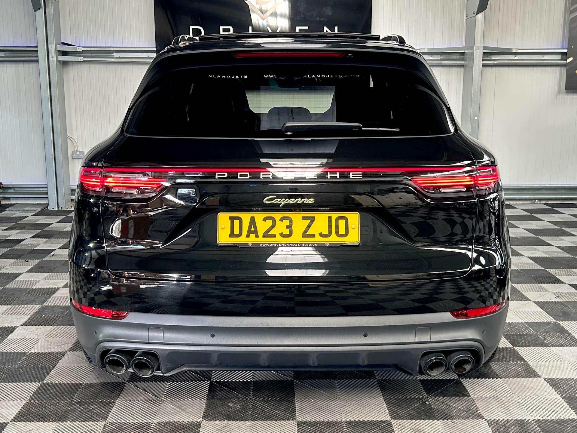 Porsche Cayenne view 15