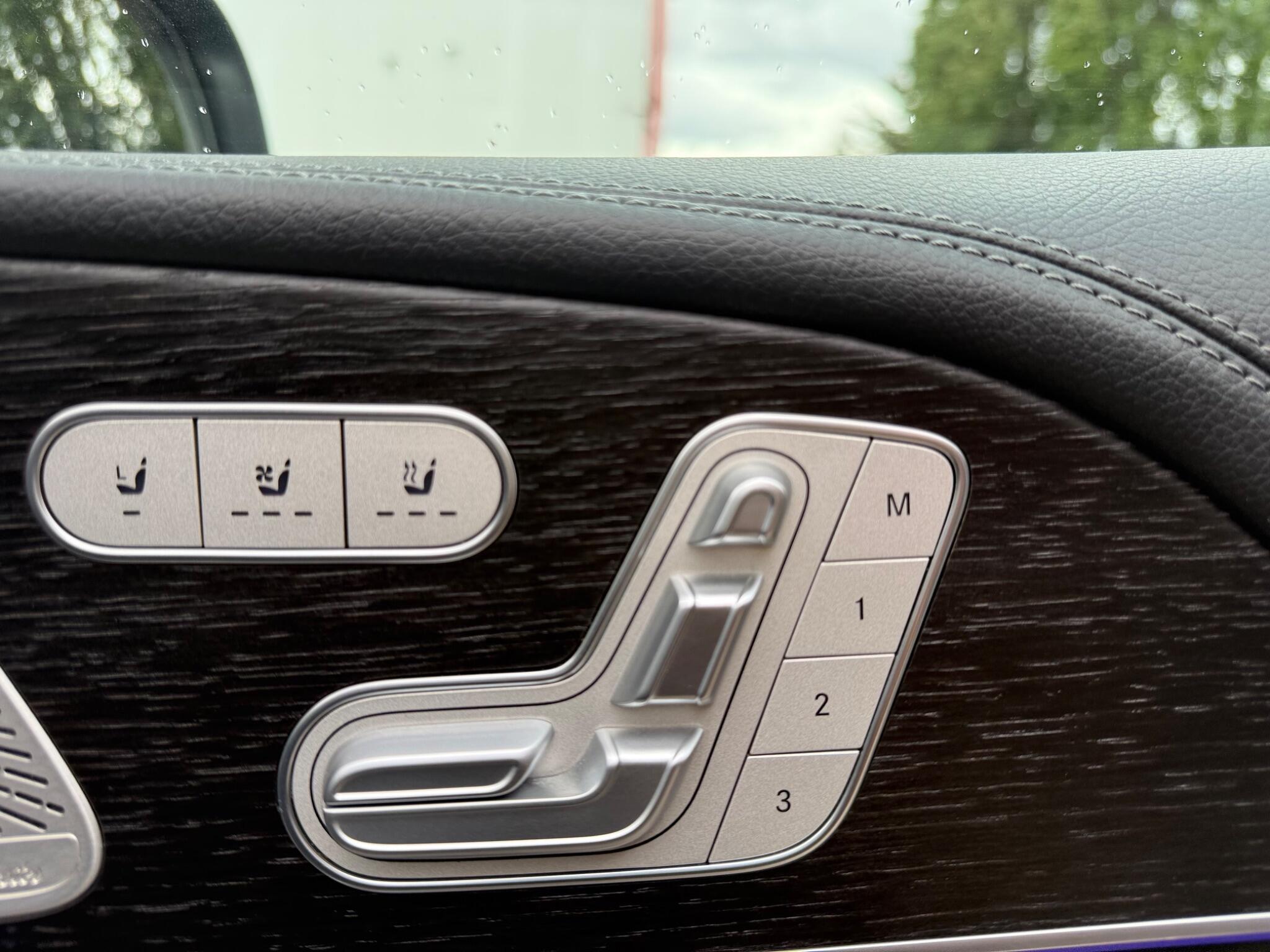 Mercedes-Benz GLE view 24
