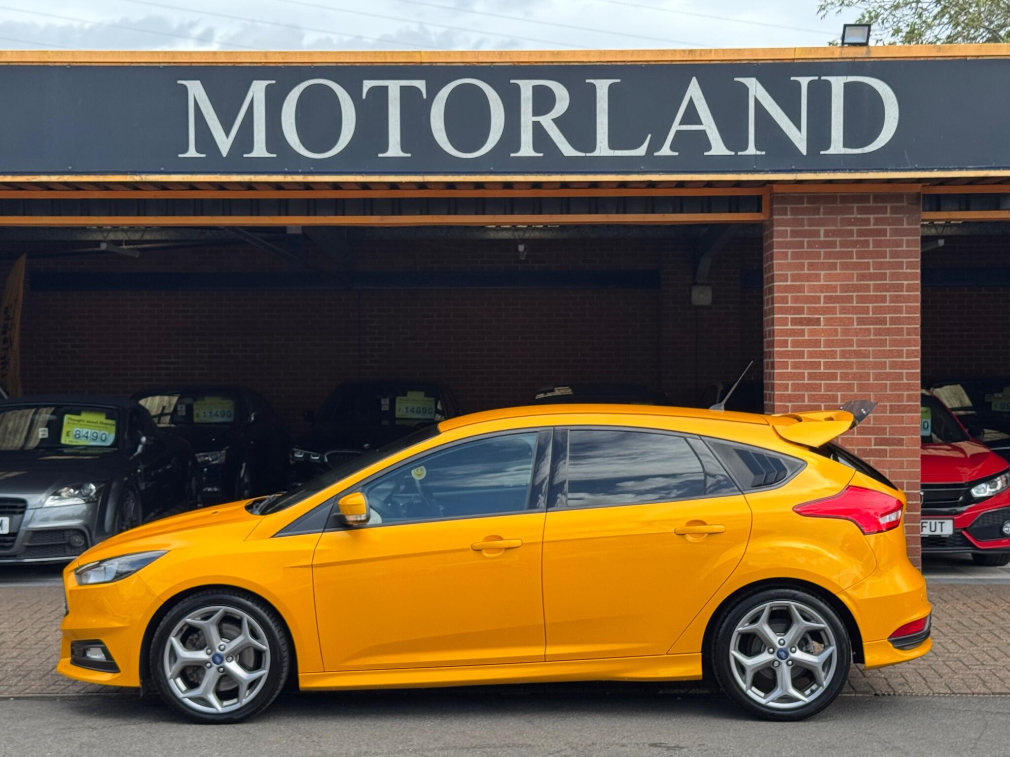 Ford Focus view 6