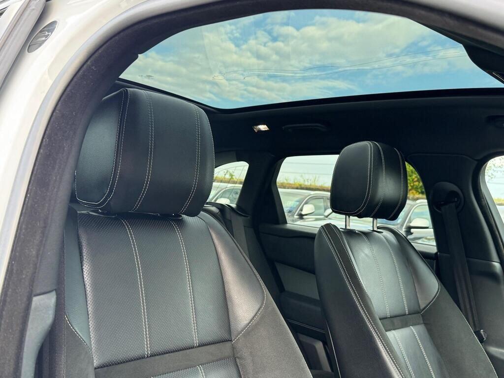 Land Rover Range Rover Velar view 18