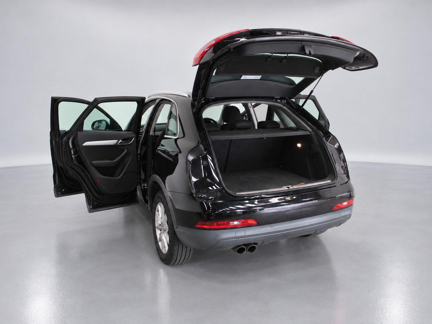 Audi Q3 view 21