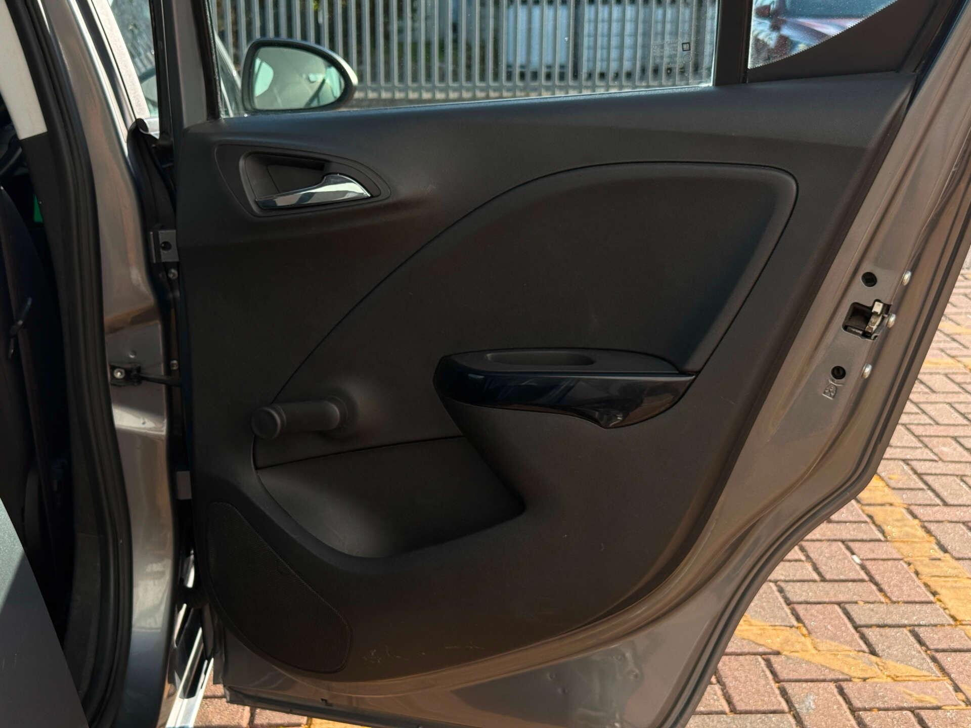Vauxhall Corsa view 26