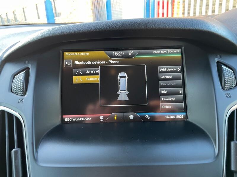 2015 Ford Focus image 18