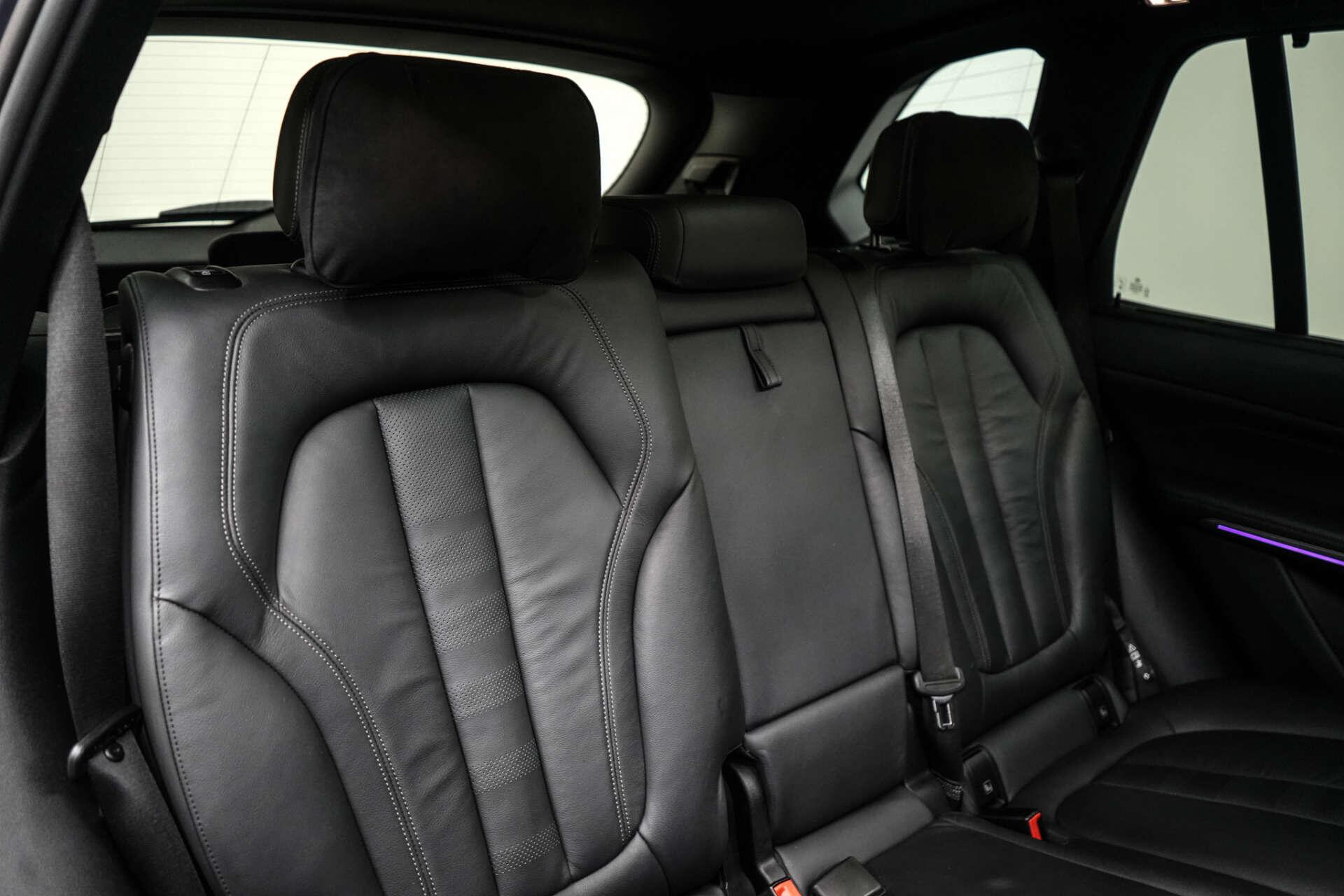 BMW X5 view 25