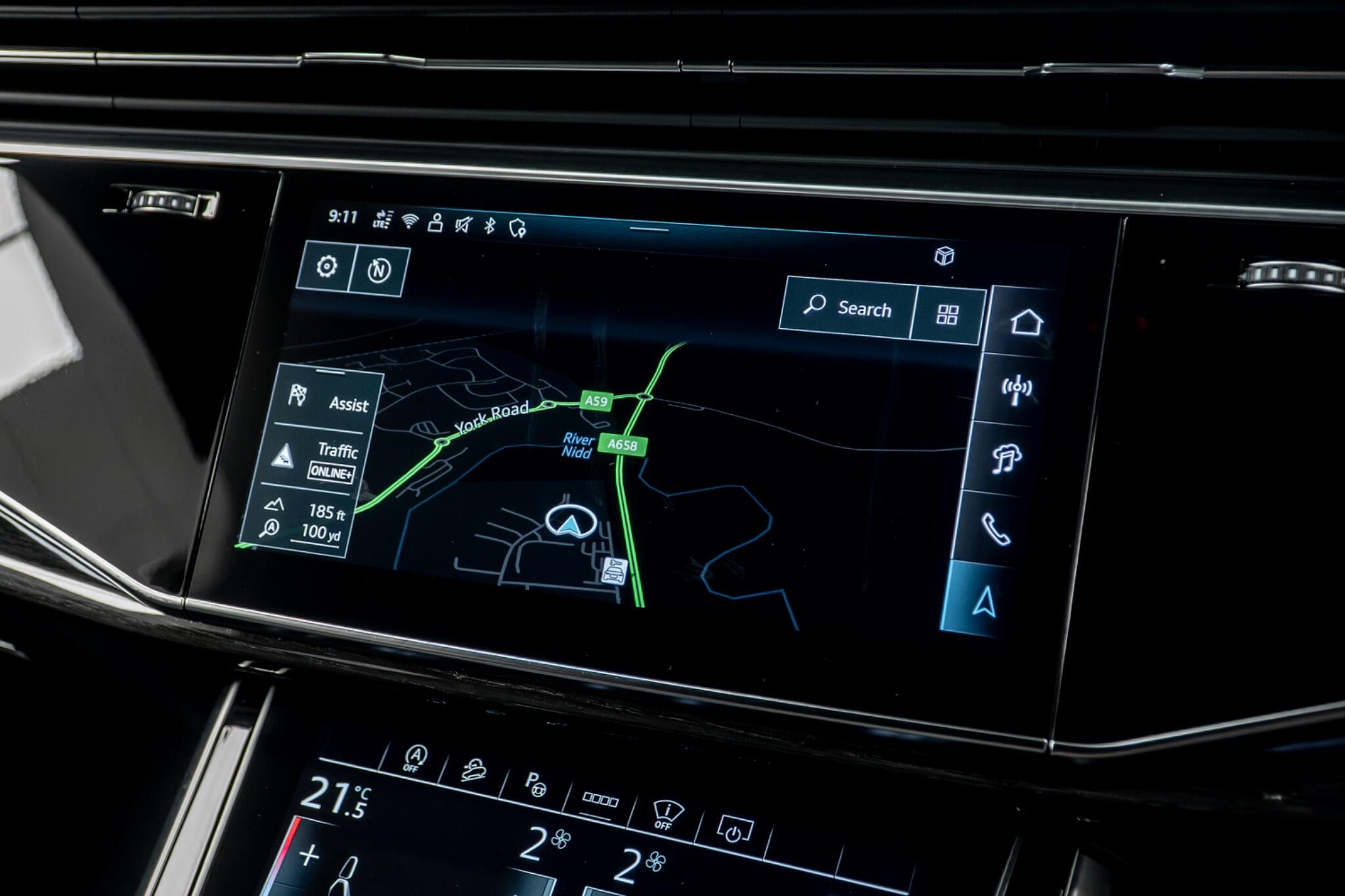 Audi SQ7 view 25