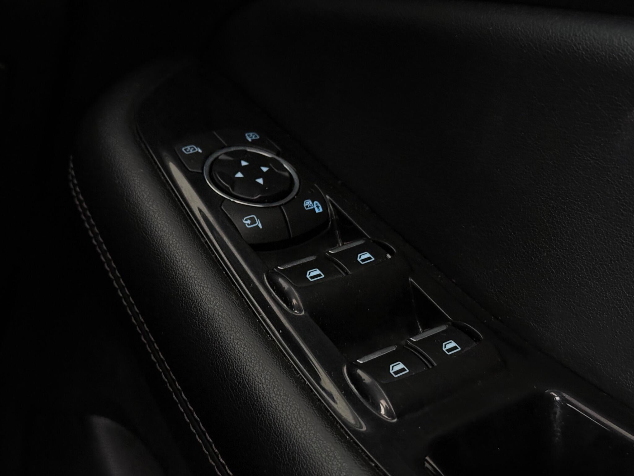 Ford Edge view 17