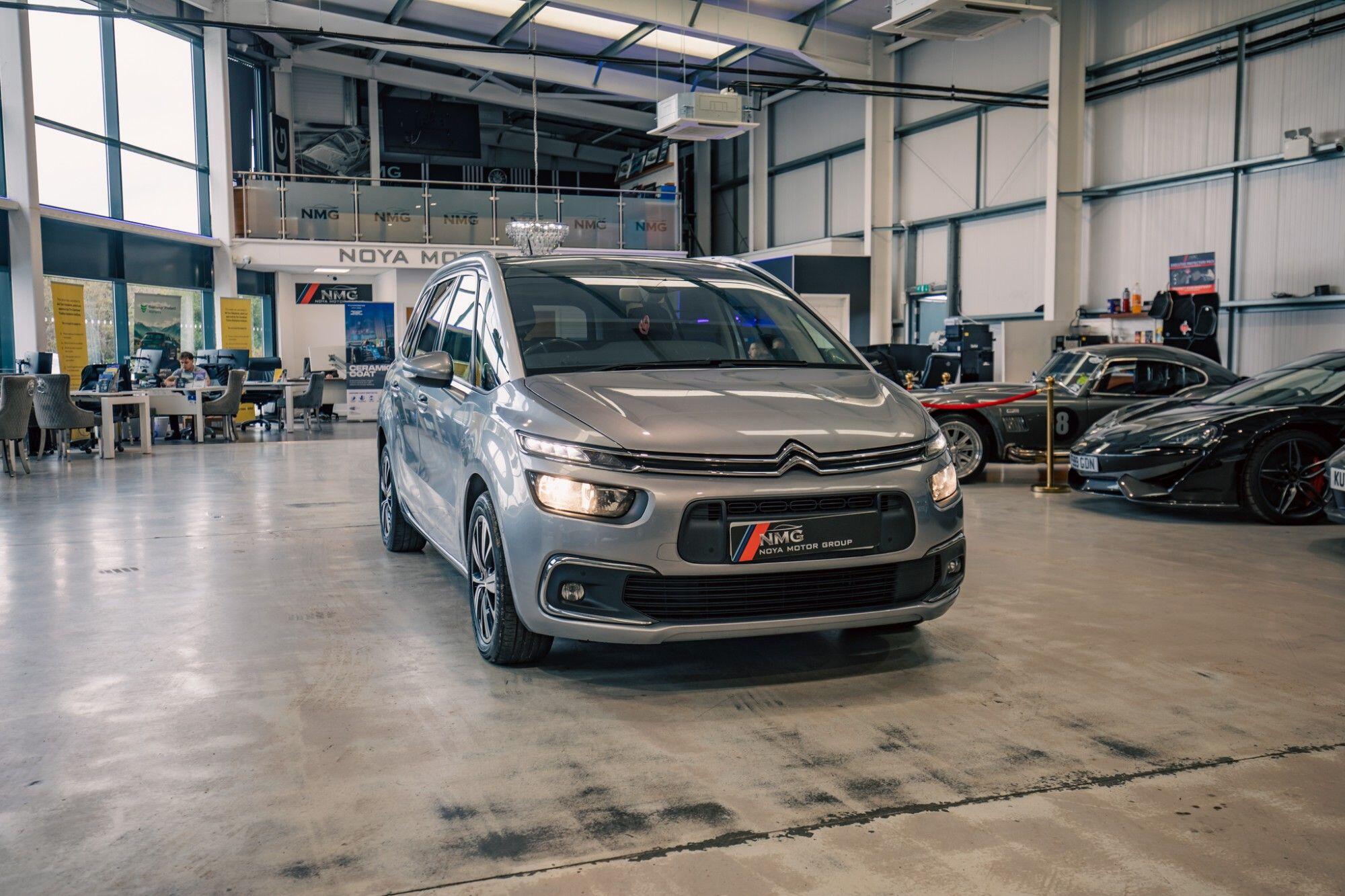Citroen Grand C4 Picasso view 24
