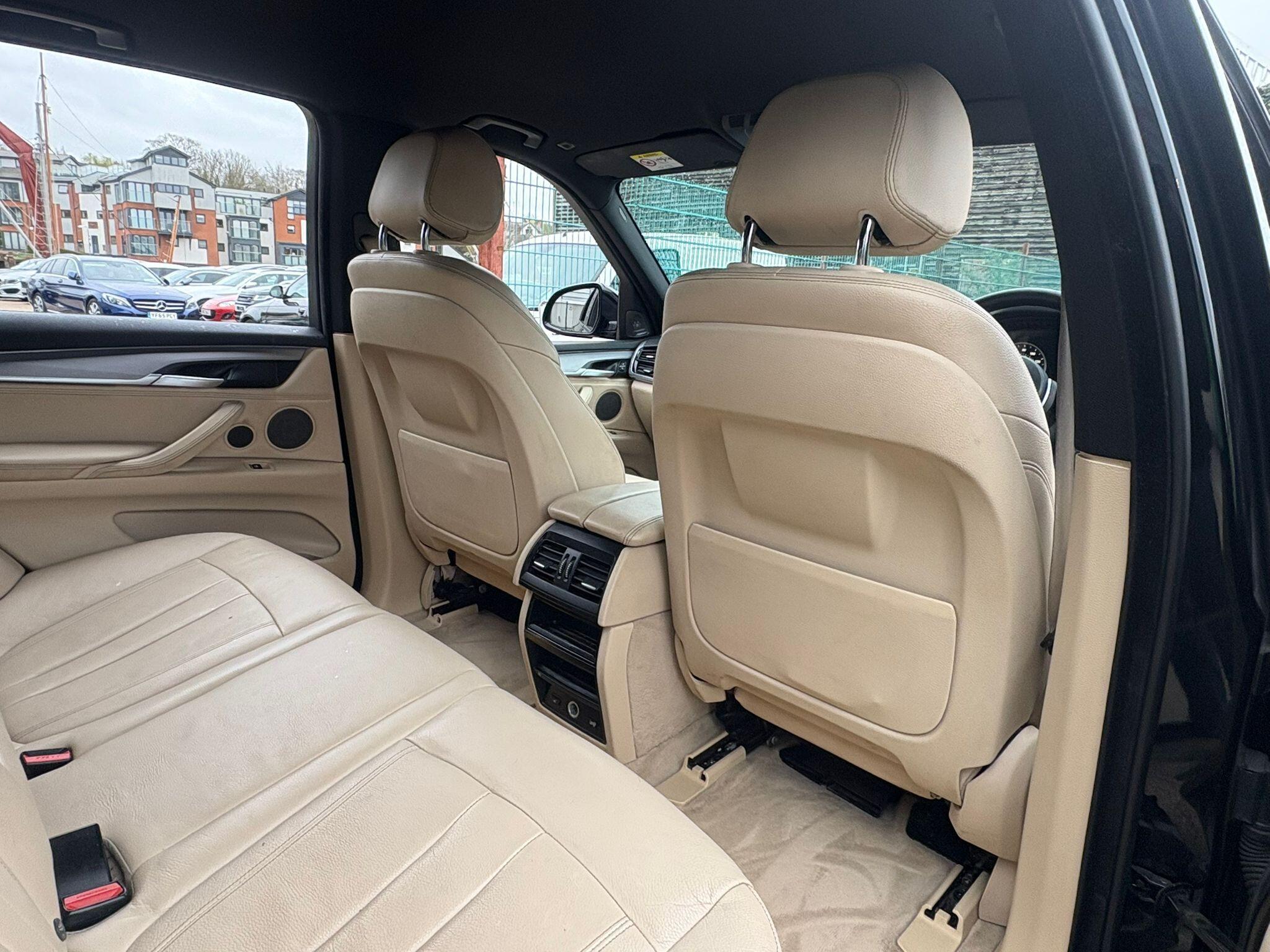 BMW X5 view 19