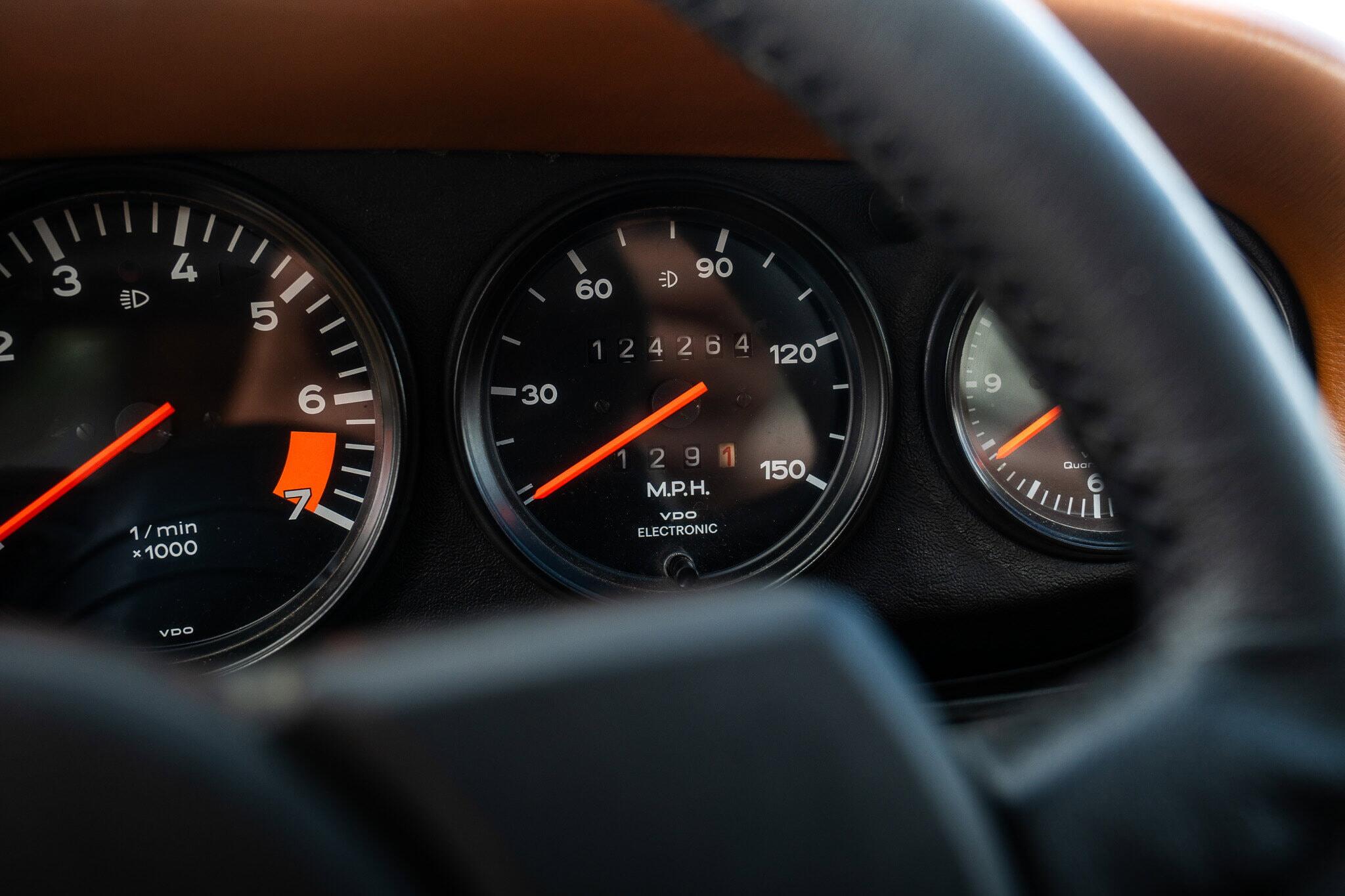 Porsche 911 view 69