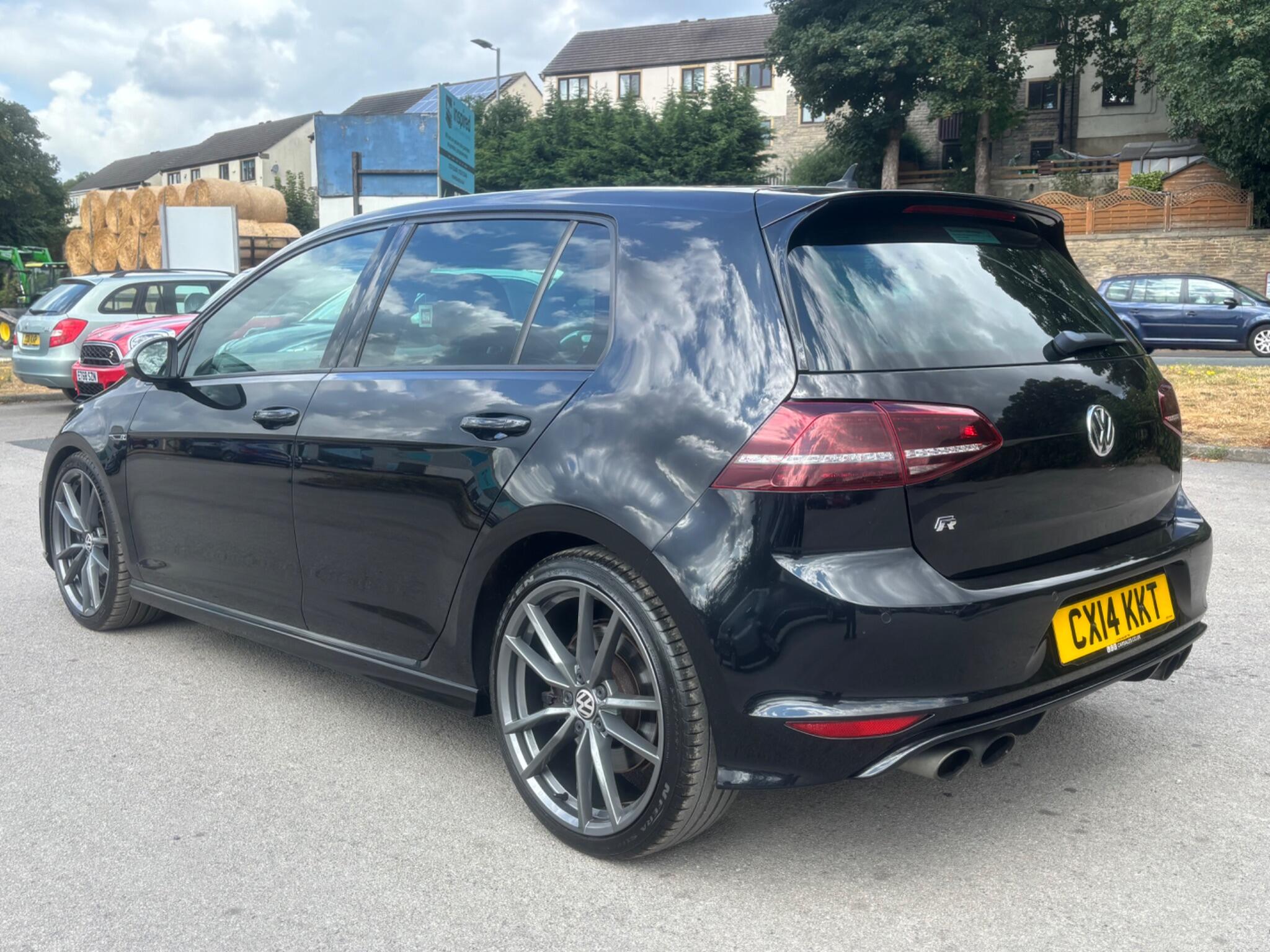 Volkswagen Golf view 7
