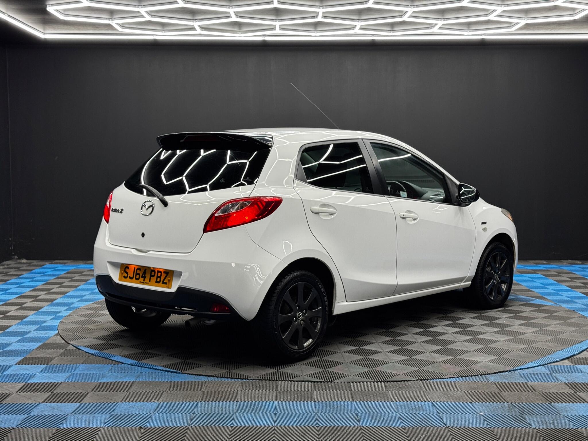 Mazda Mazda2 view 5
