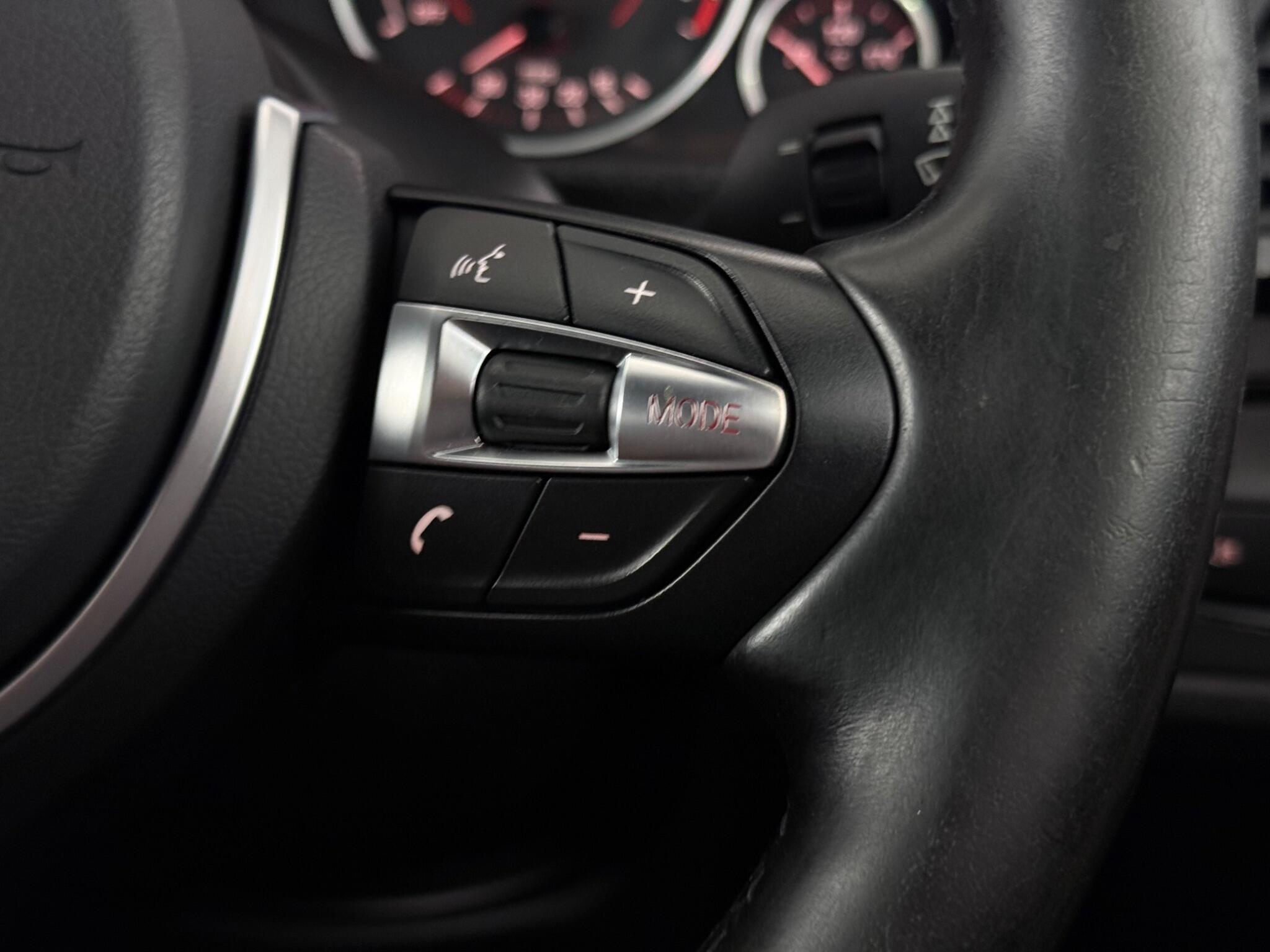 BMW 3 Series view 14