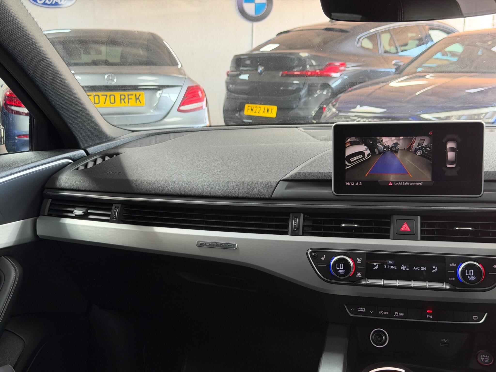 Audi S4 view 28