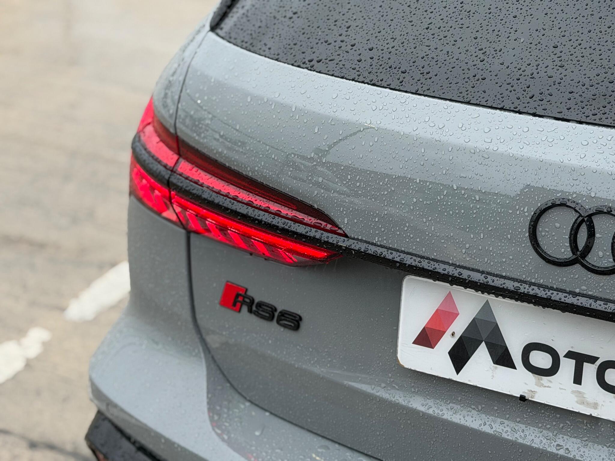 Audi RS6 view 63
