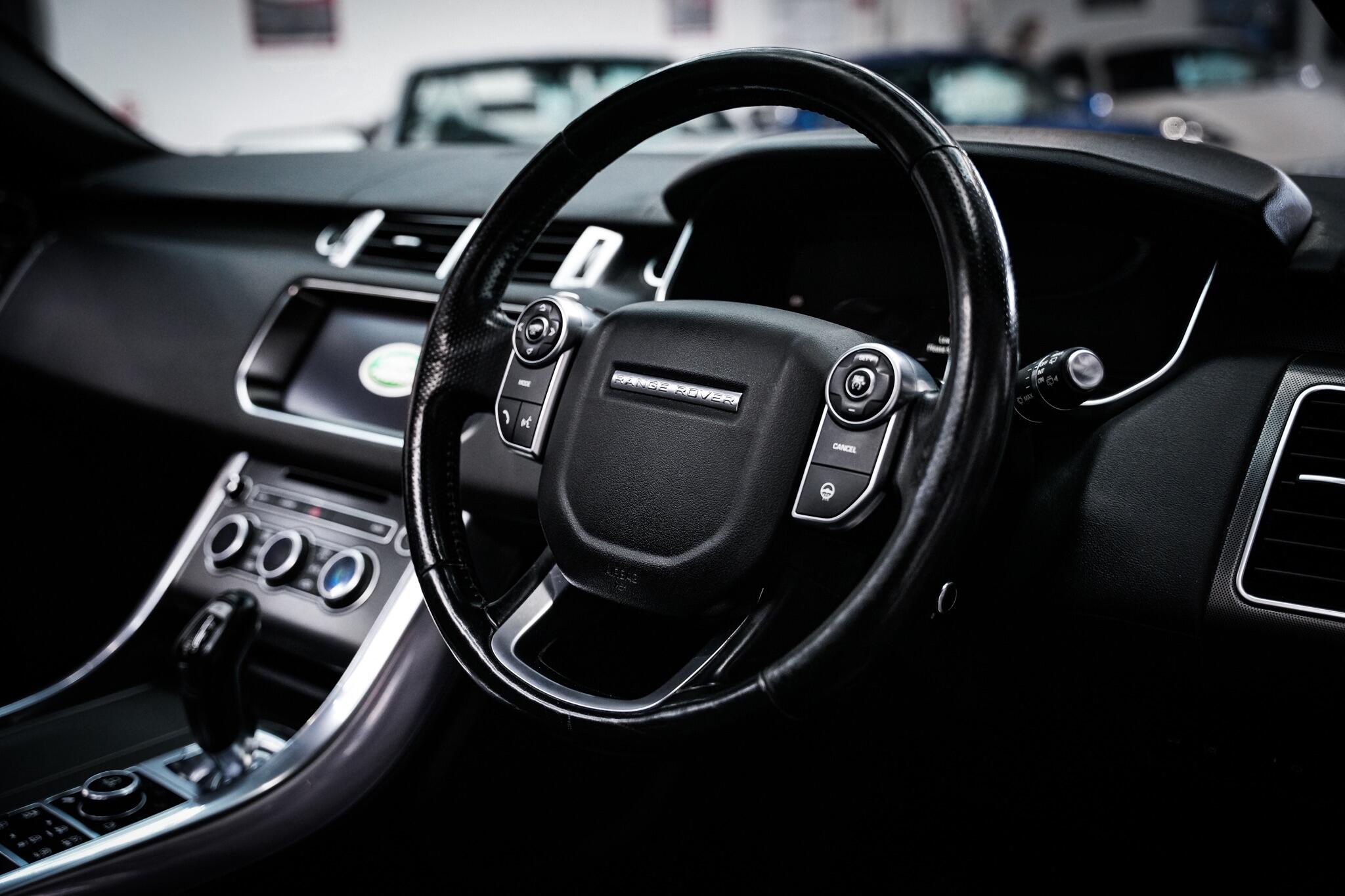 Land Rover Range Rover Sport view 19