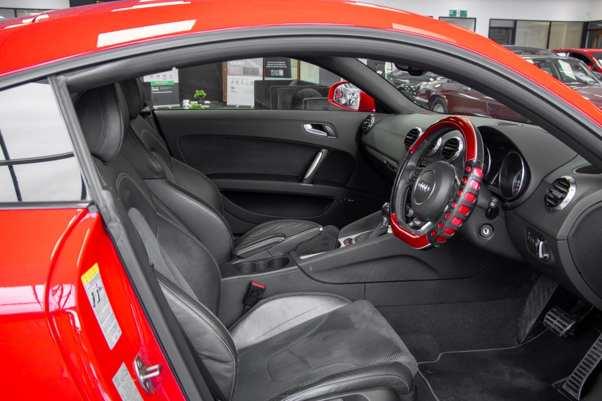 Audi TT view 26