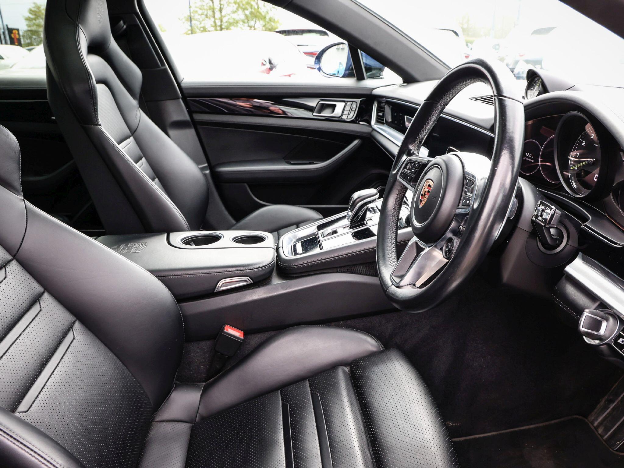 Porsche Panamera view 59