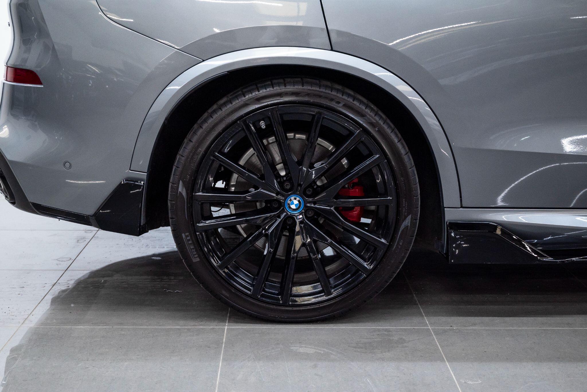 BMW X5 view 37