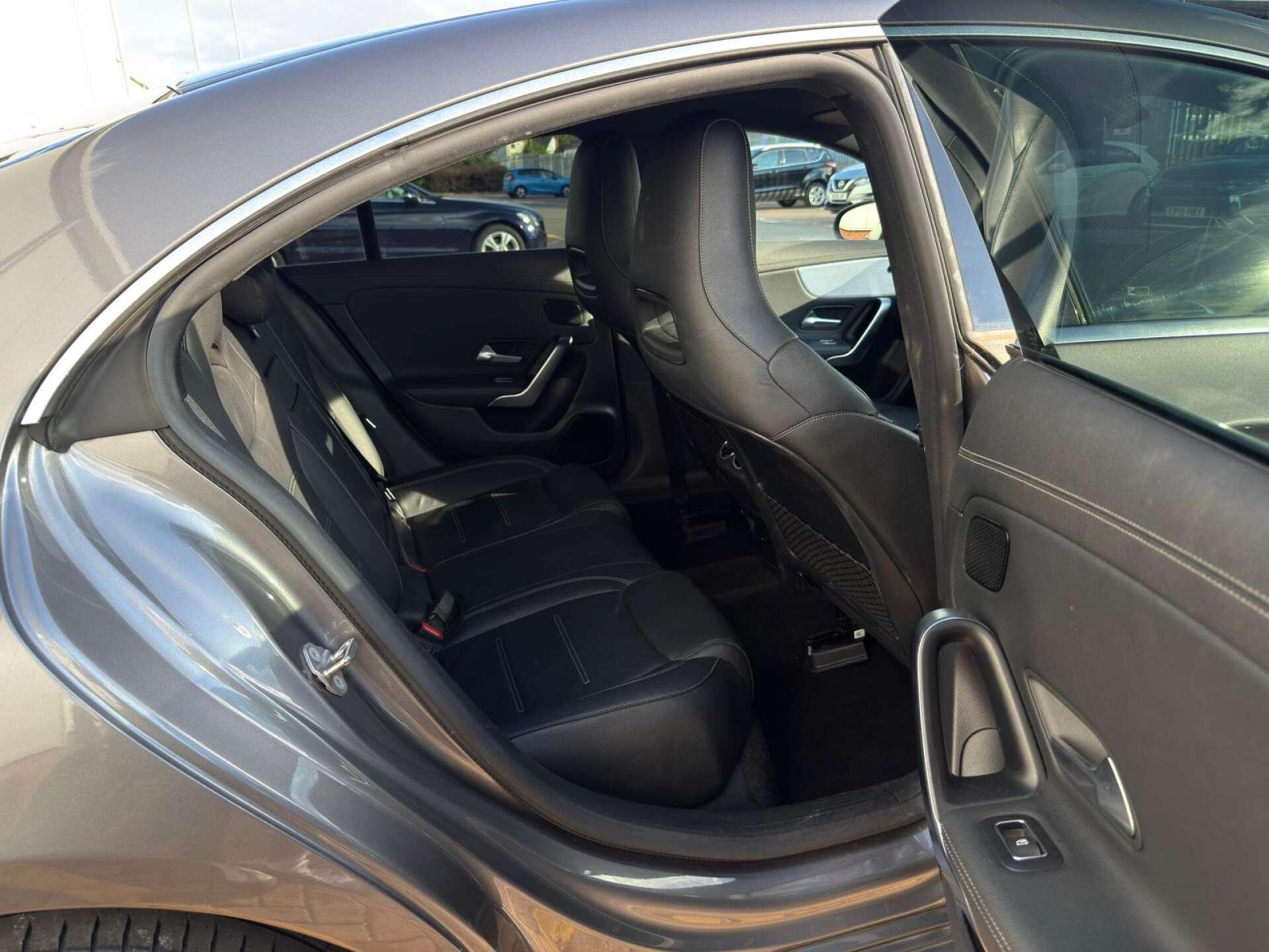 Mercedes-Benz Cla view 31