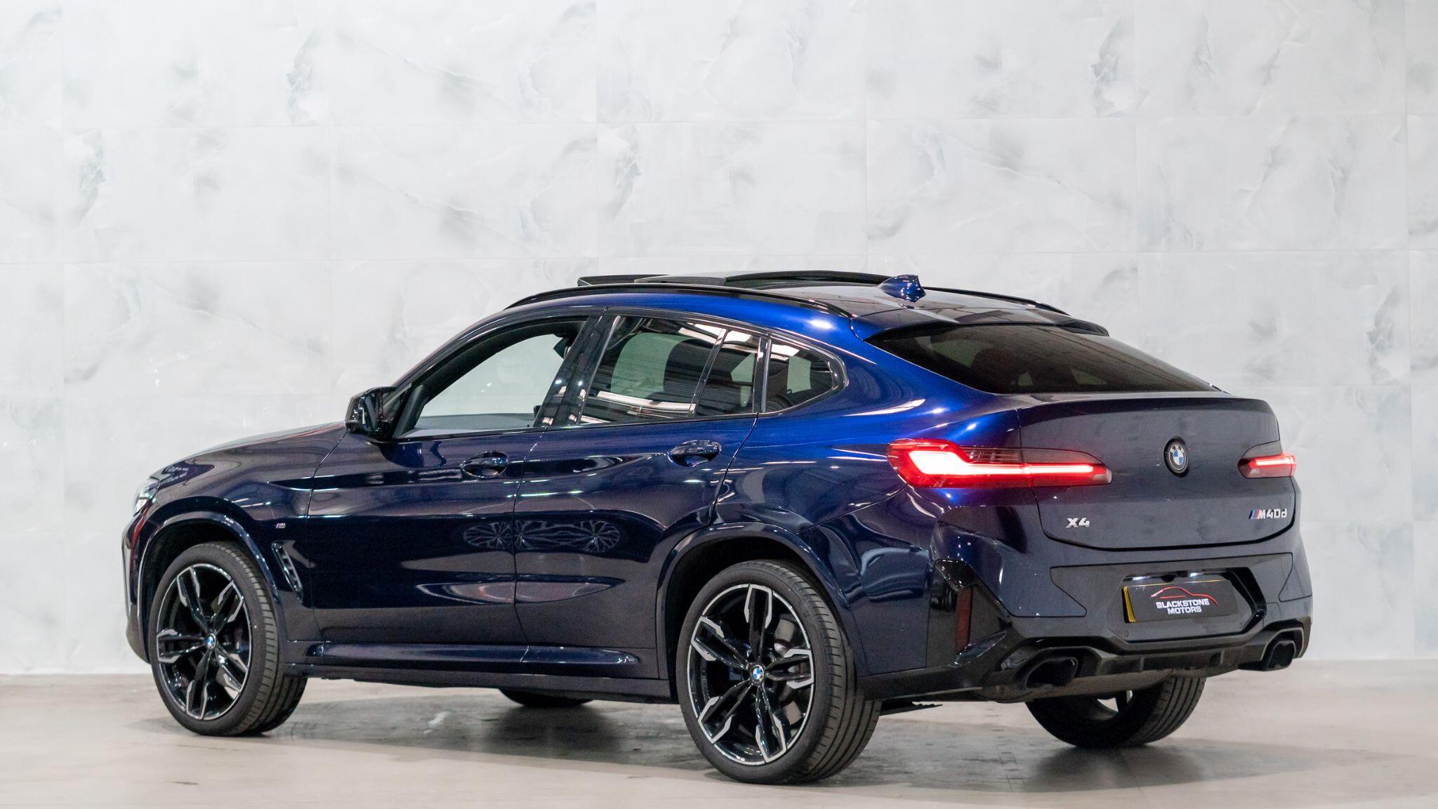 BMW X4 view 5