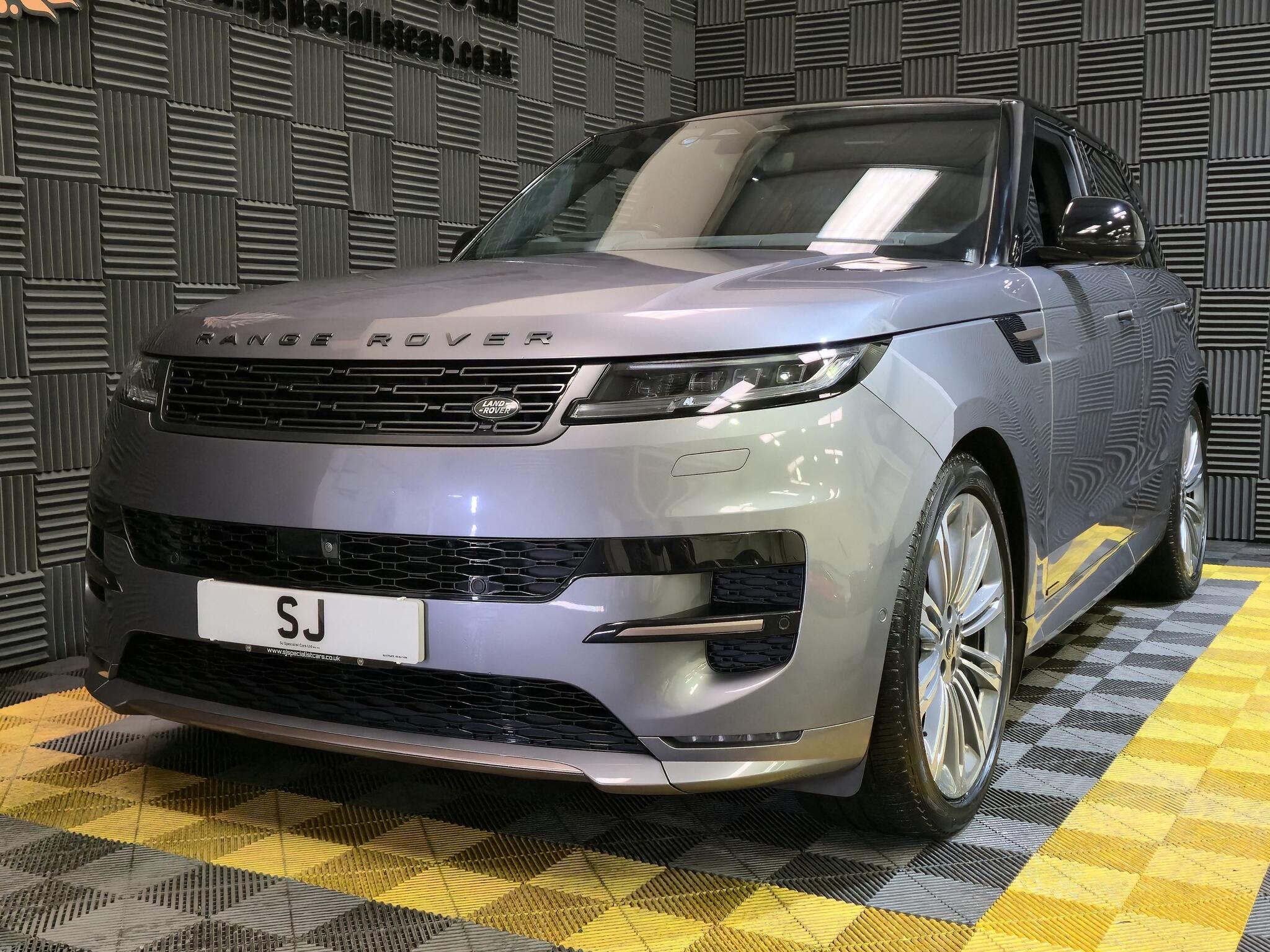 Land Rover Range Rover Sport view 10