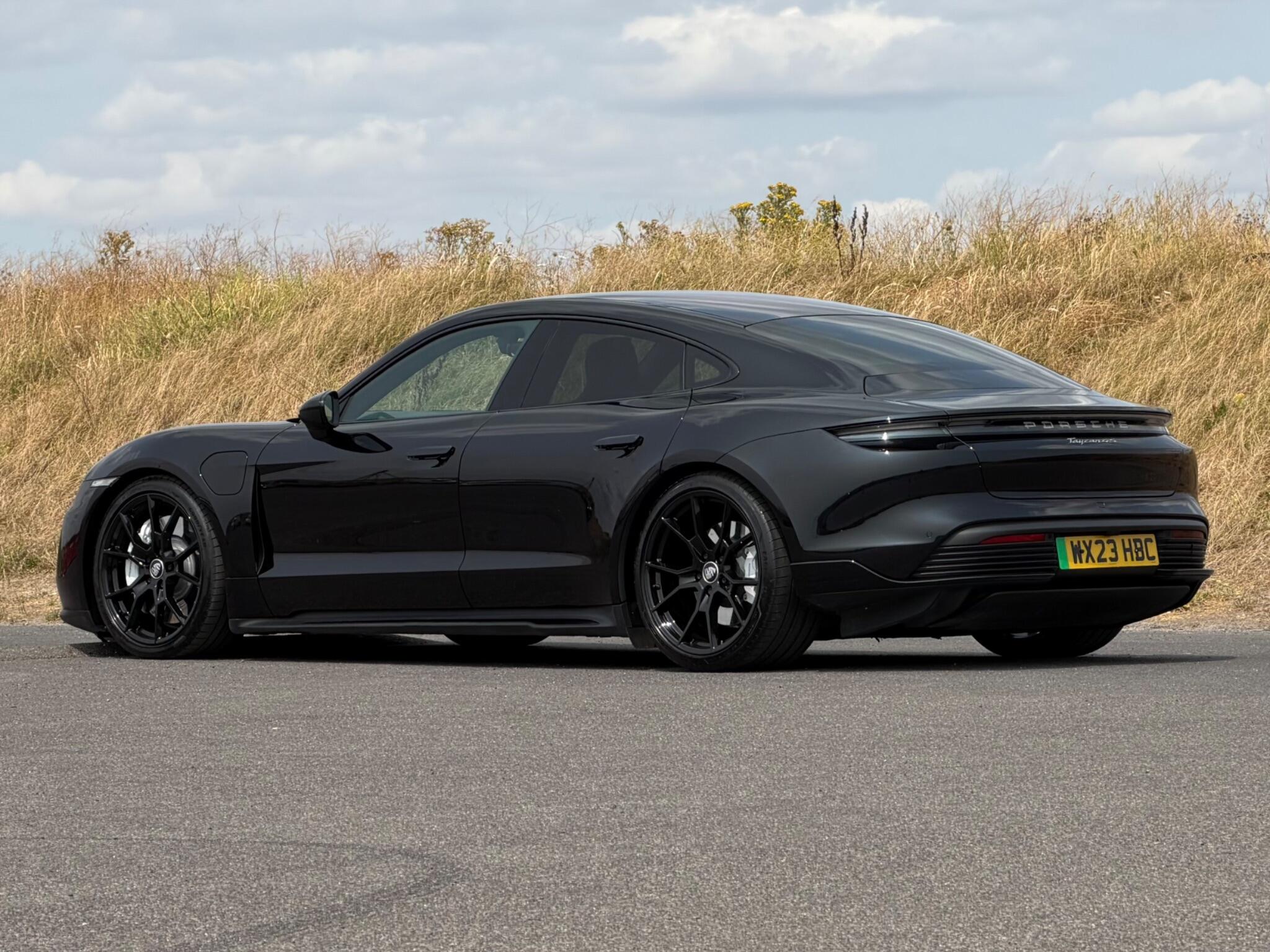 Porsche Taycan view 39