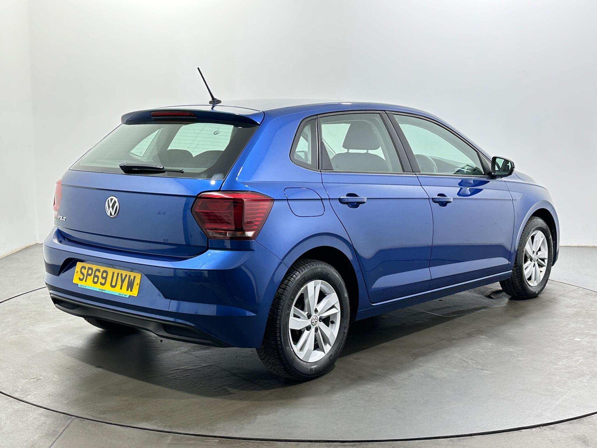 Volkswagen Polo view 8