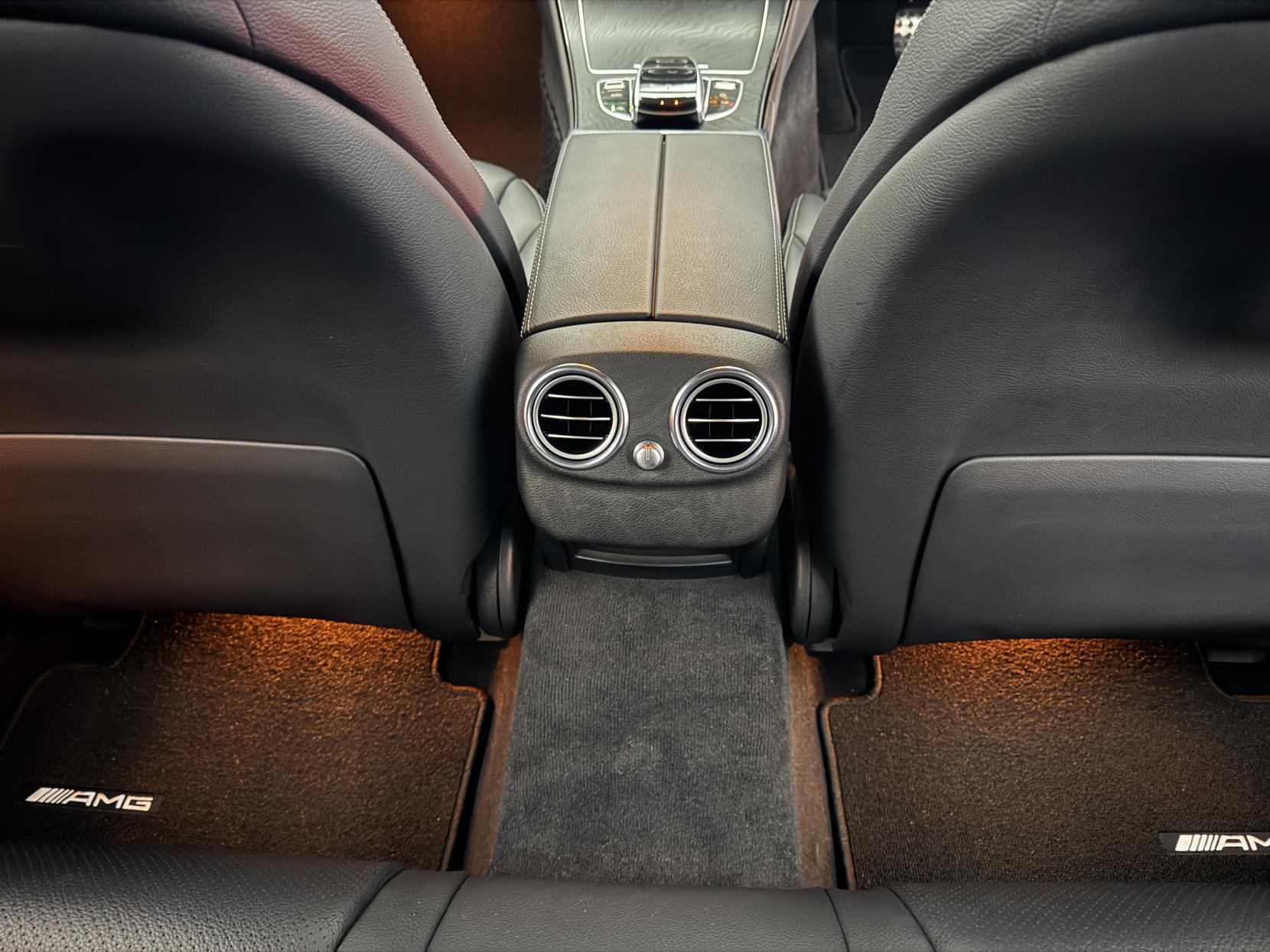 Mercedes-Benz C-Class view 69